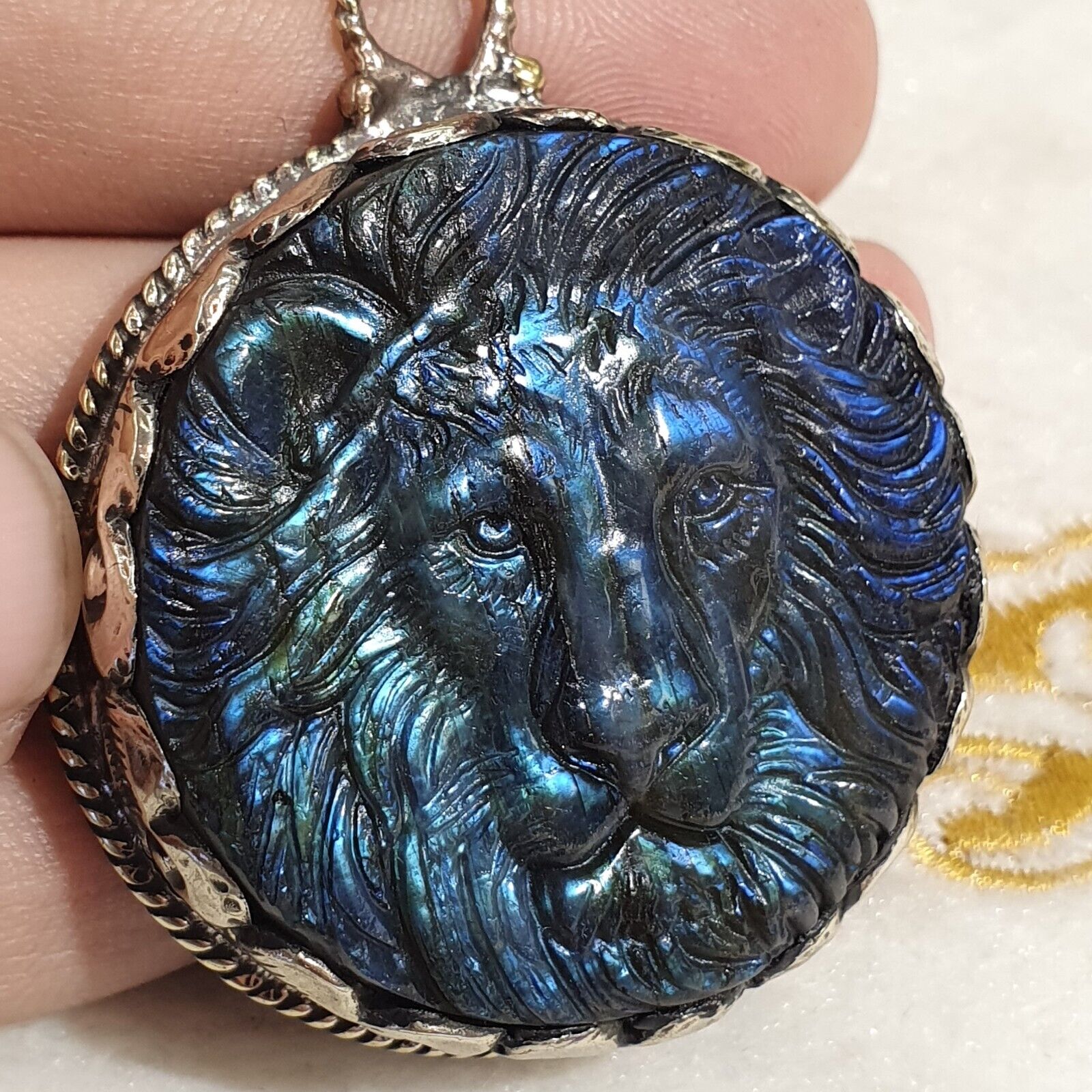 BIG MEN'S VINTAGE Natural Blue Fire Carving Labradorite Lion Face Necklace