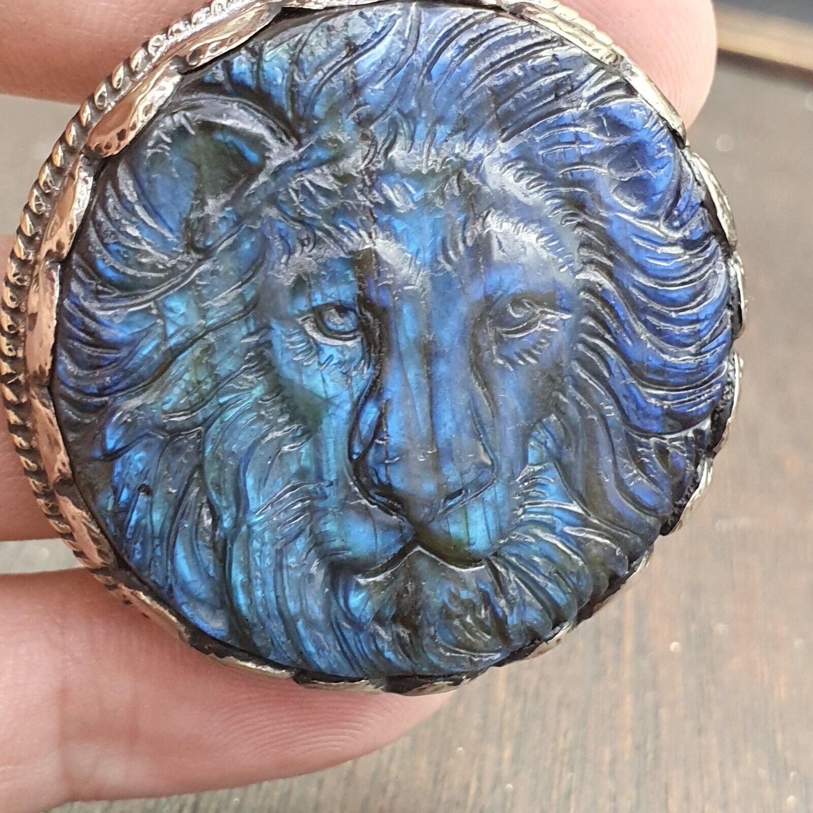 BIG MEN'S VINTAGE Natural Blue Fire Carving Labradorite Lion Face Necklace