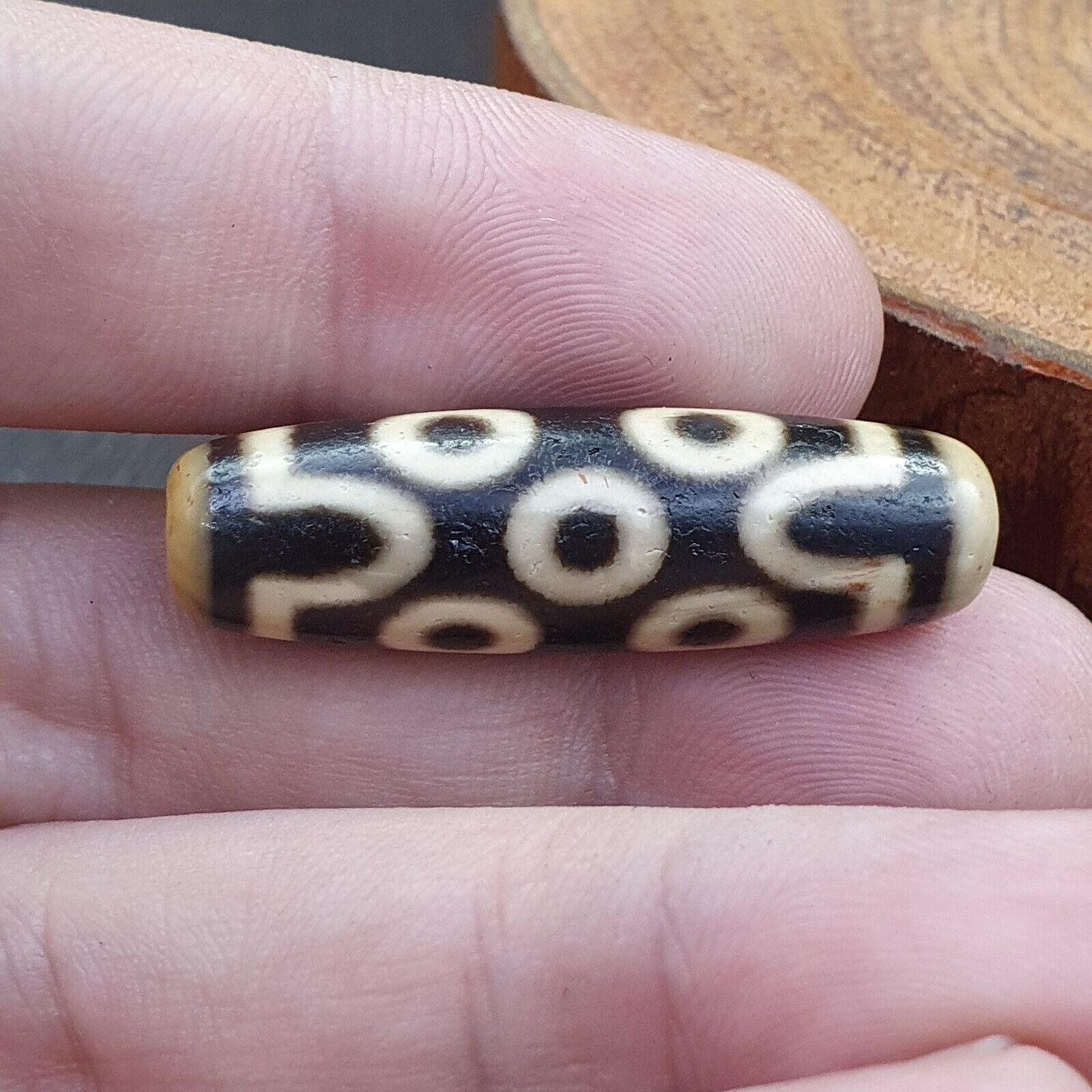 Vintage Old Tibetan 7 eyes Dzi Bead Amulet