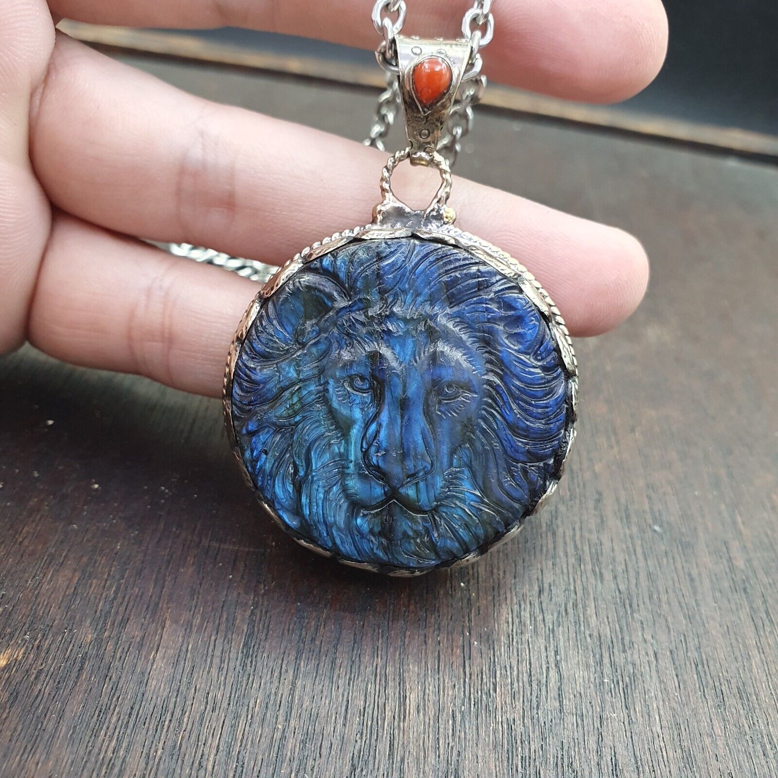 BIG MEN'S VINTAGE Natural Blue Fire Carving Labradorite Lion Face Necklace