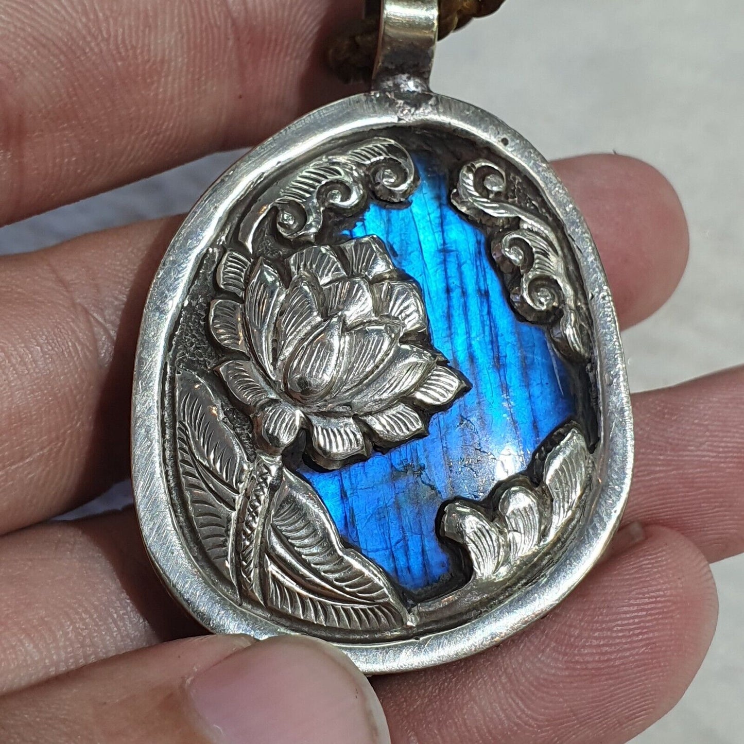 GROSSE HERREN-Halskette mit natürlichem blauen Feuer-Labradorit-Mix-SILBER-Anhänger im VINTAGE-Stil