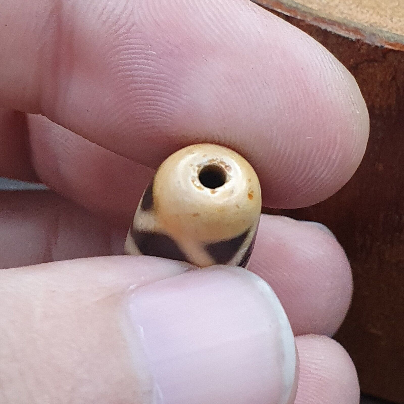 Vintage Old Tibetan 3 eyes in eye Dzi Bead Amulet