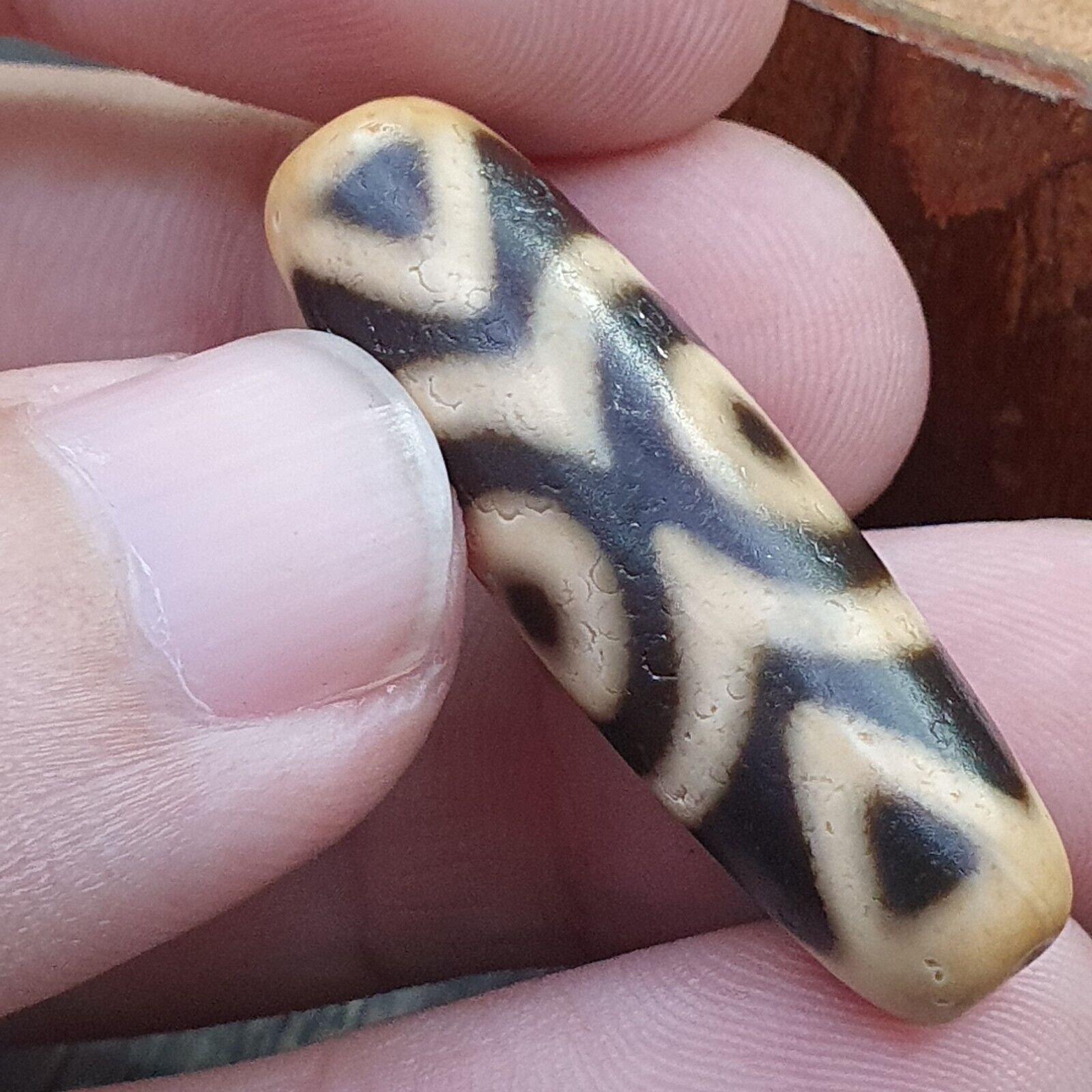 Vintage Old Tibetan 3 eyes in eye Dzi Bead Amulet