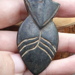 Antique Black Magnetic Stone Pendent Jade Amulet Stone MG-589