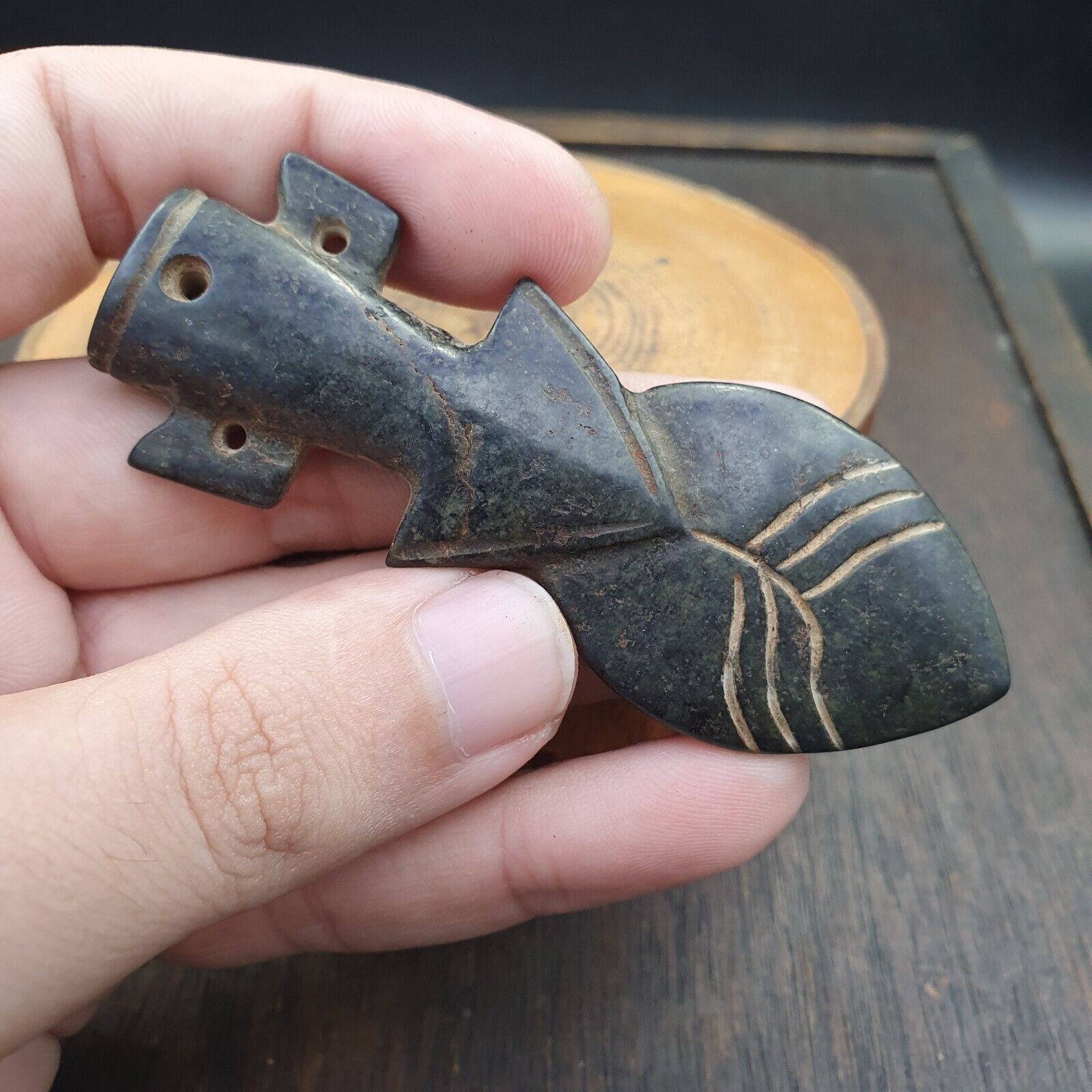 Antique Black Magnetic Stone Pendent Jade Amulet Stone MG-589