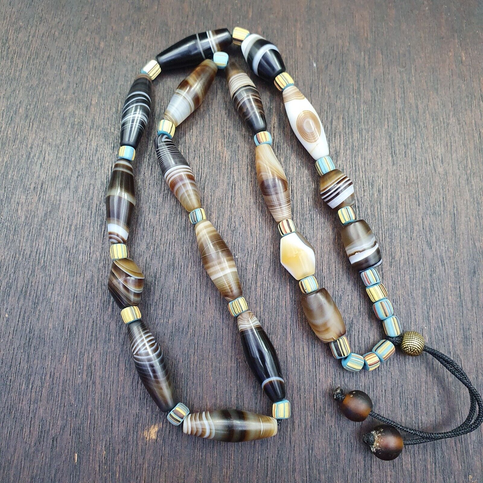 Antique Yemeni Middle Eastern Agate Eyes Patterns Suleimani Agate Necklace
