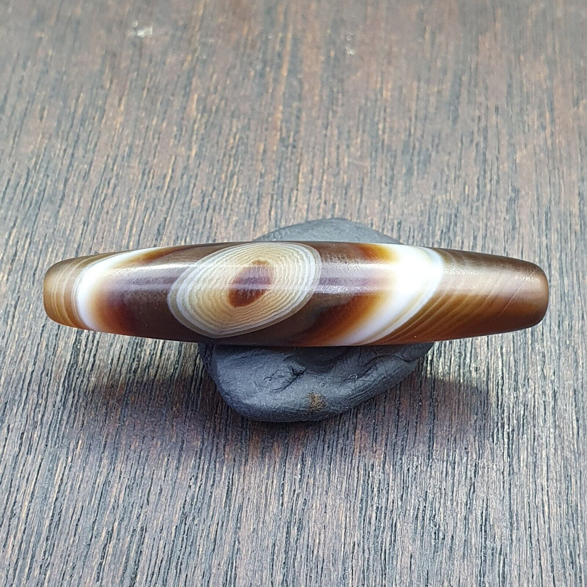 Antique Yemeni Middle Eastern Agate Eyes Patterns Suleimani Agate Bead