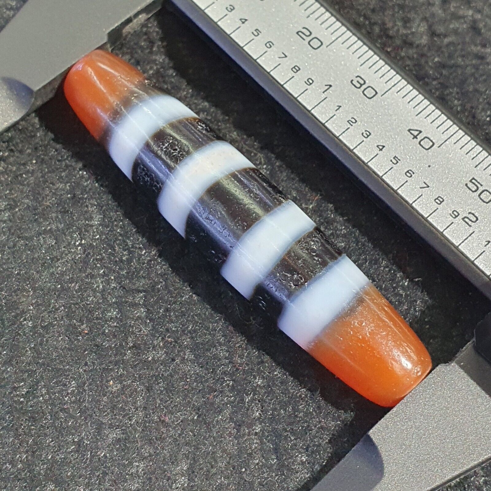 Antique Himalayan Indo Tibetan rare 4 LINES Agate Dzi Amulet Bead