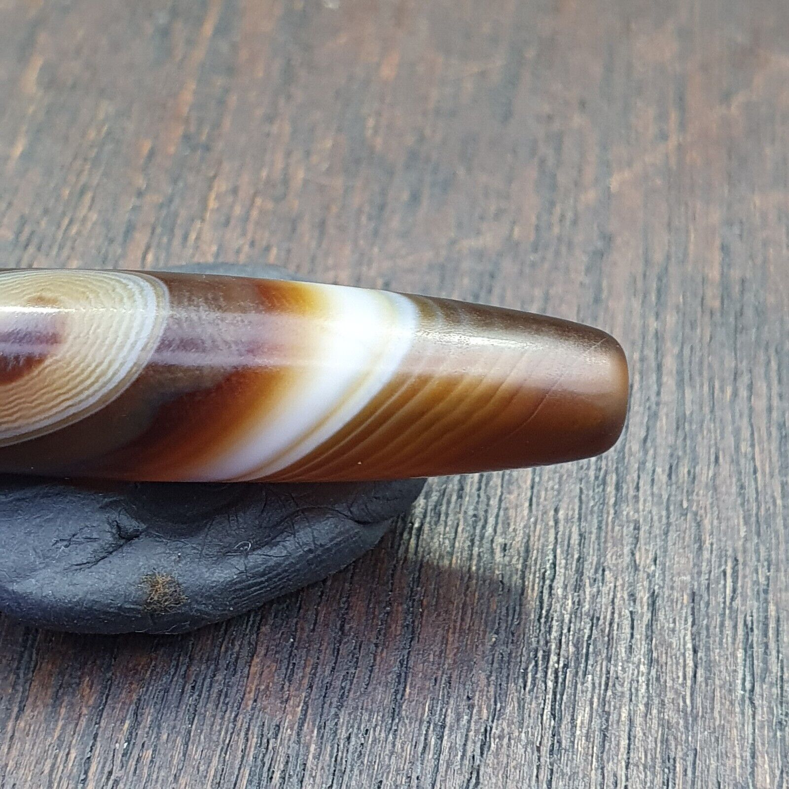 Antique Yemeni Middle Eastern Agate Eyes Patterns Suleimani Agate Bead