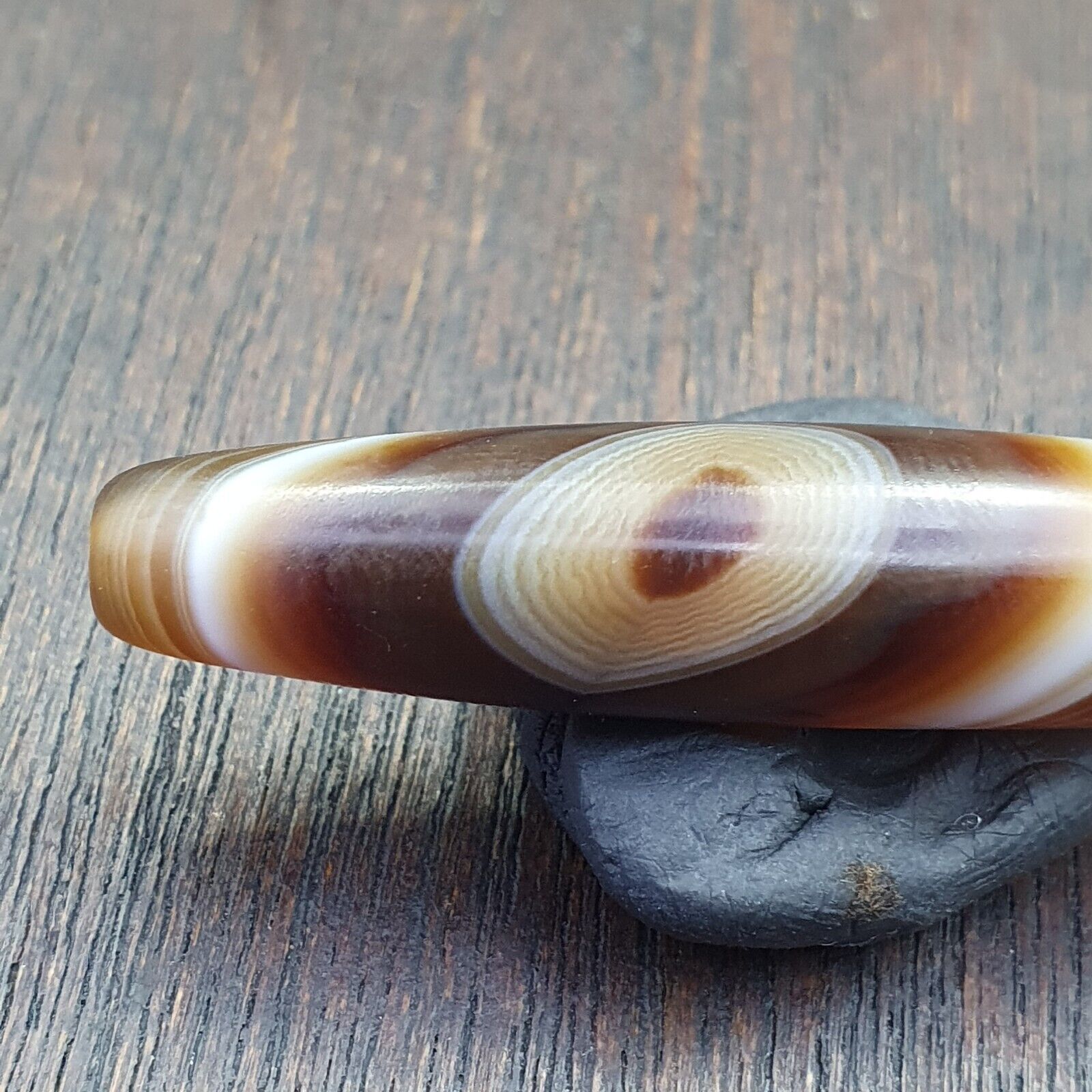 Antique Yemeni Middle Eastern Agate Eyes Patterns Suleimani Agate Bead