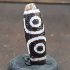 Tibetan Nepalese Triple Eyes Agate stone Dzi Bead Amulet HQ-A-5