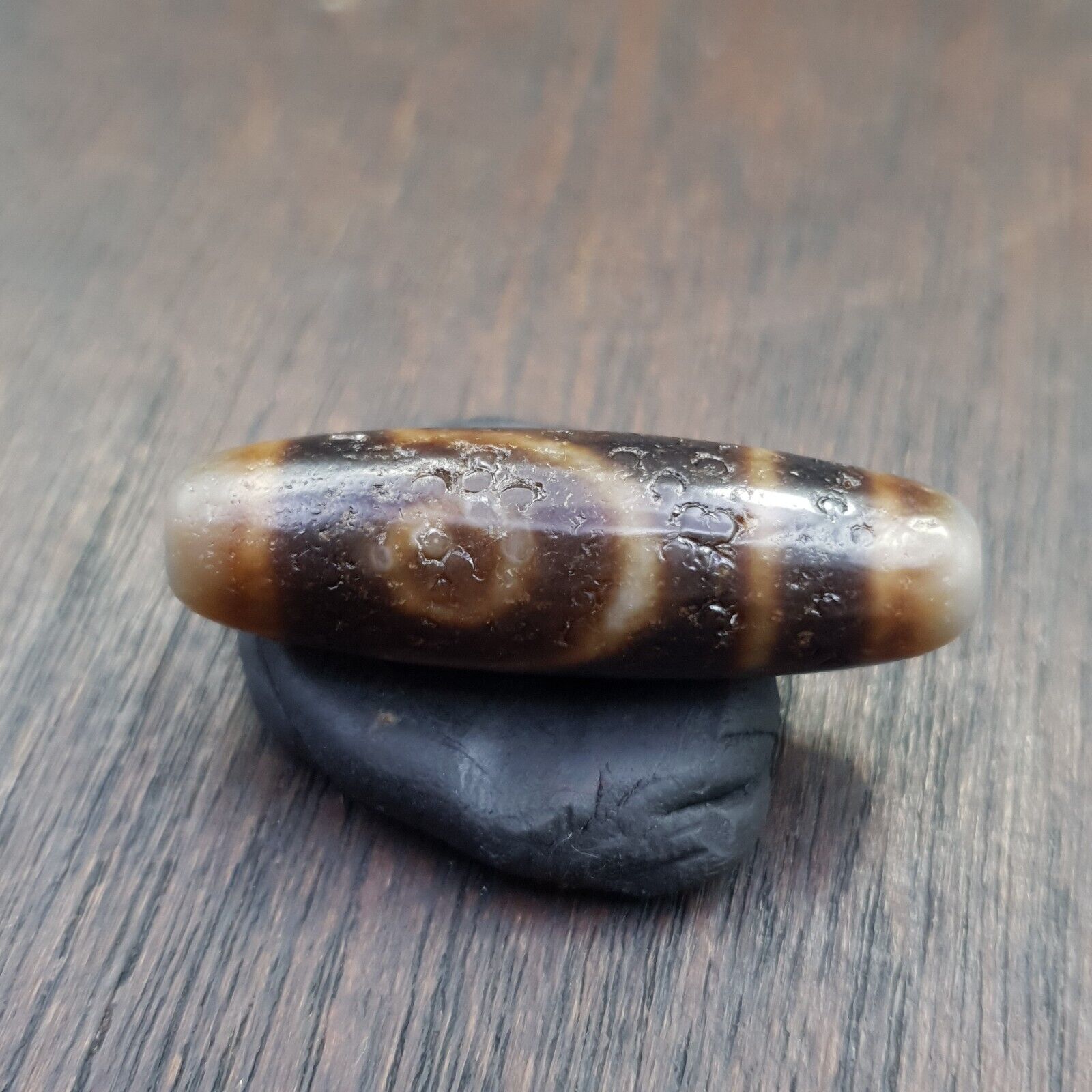 Antique Tibetan Nepalese Double Eyes Agate stone Dzi Bead Amulet HQ-A-3