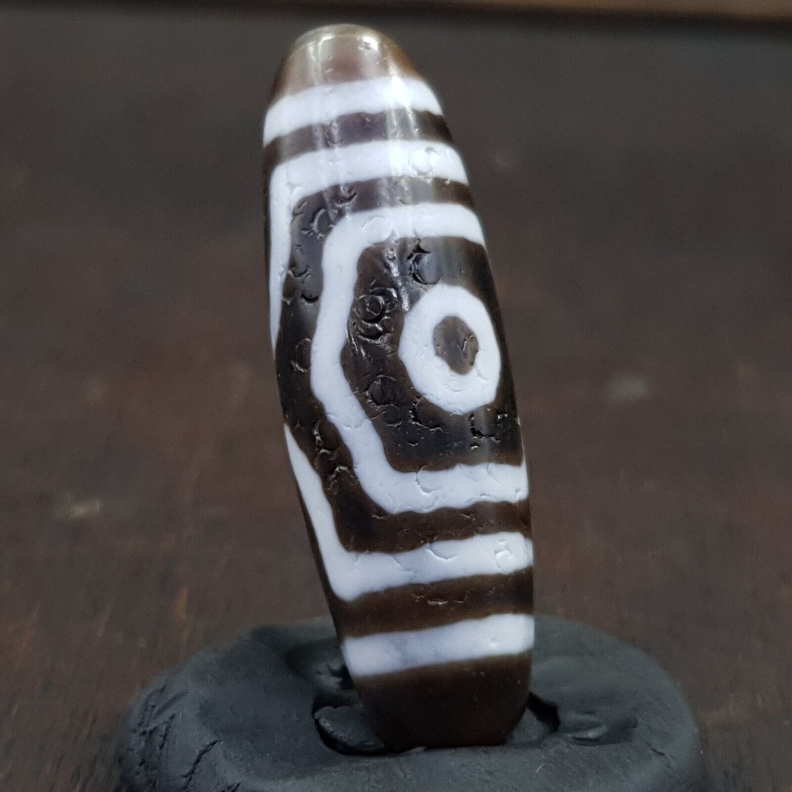 Tibetan Nepalese Triple Eyes Agate stone Dzi Bead Amulet HQ-A-5