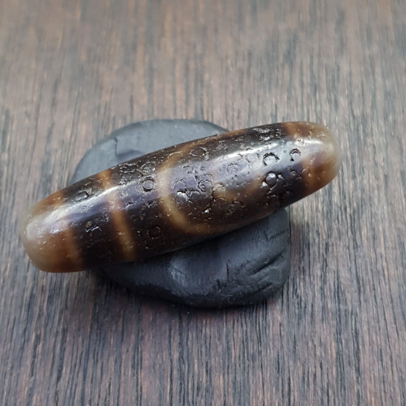 Antique Tibetan Nepalese Double Eyes Agate stone Dzi Bead Amulet HQ-A-3