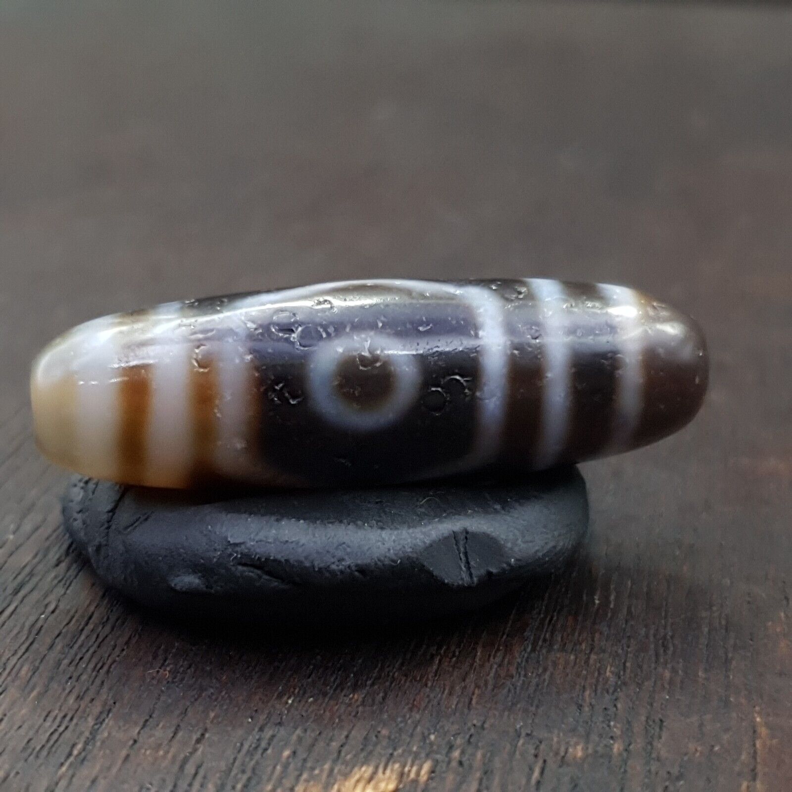 Tibetan Nepalese Triple Eyes Antique Agate stone Dzi Bead Amulet HQ-A-6