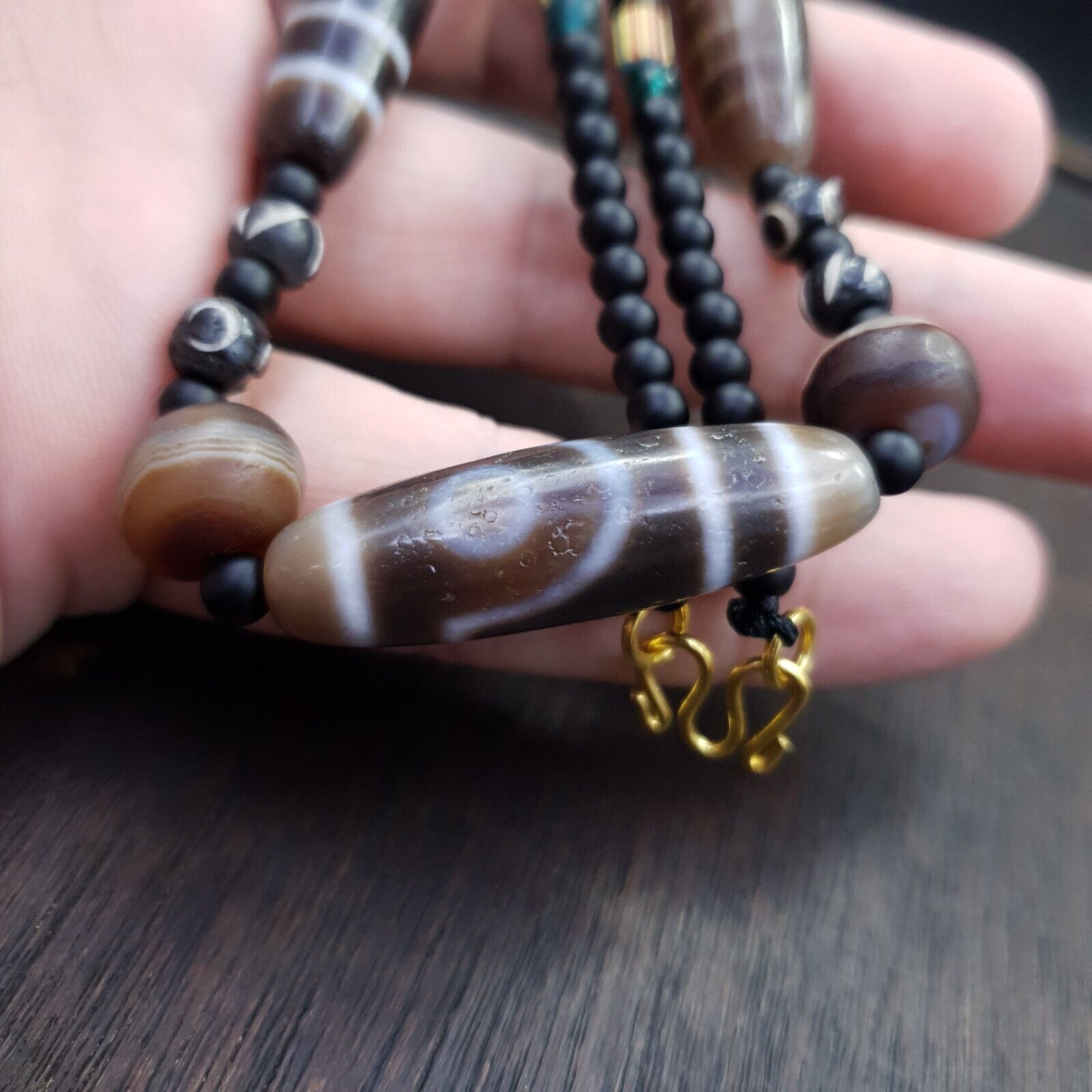 Antique Tibetan Nepalese Eyes Antique Agate Suleimani & Dzi Bead Amulet Necklace