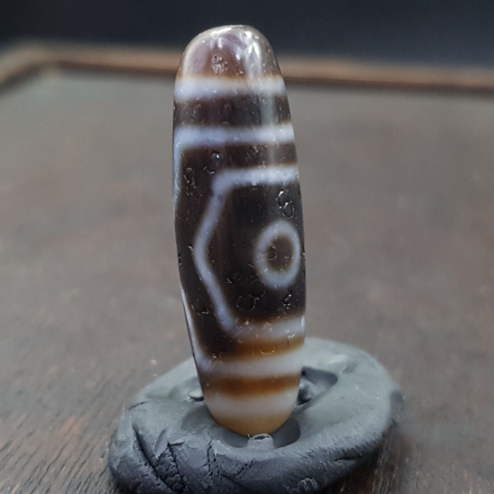 Tibetan Nepalese Triple Eyes Antique Agate stone Dzi Bead Amulet HQ-A-6