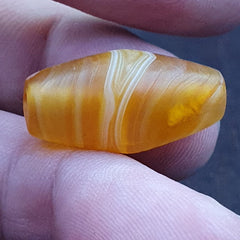 Antique Old Yemeni crystal in Agate Middle Eastern yellow Agate Bead AMD-49
