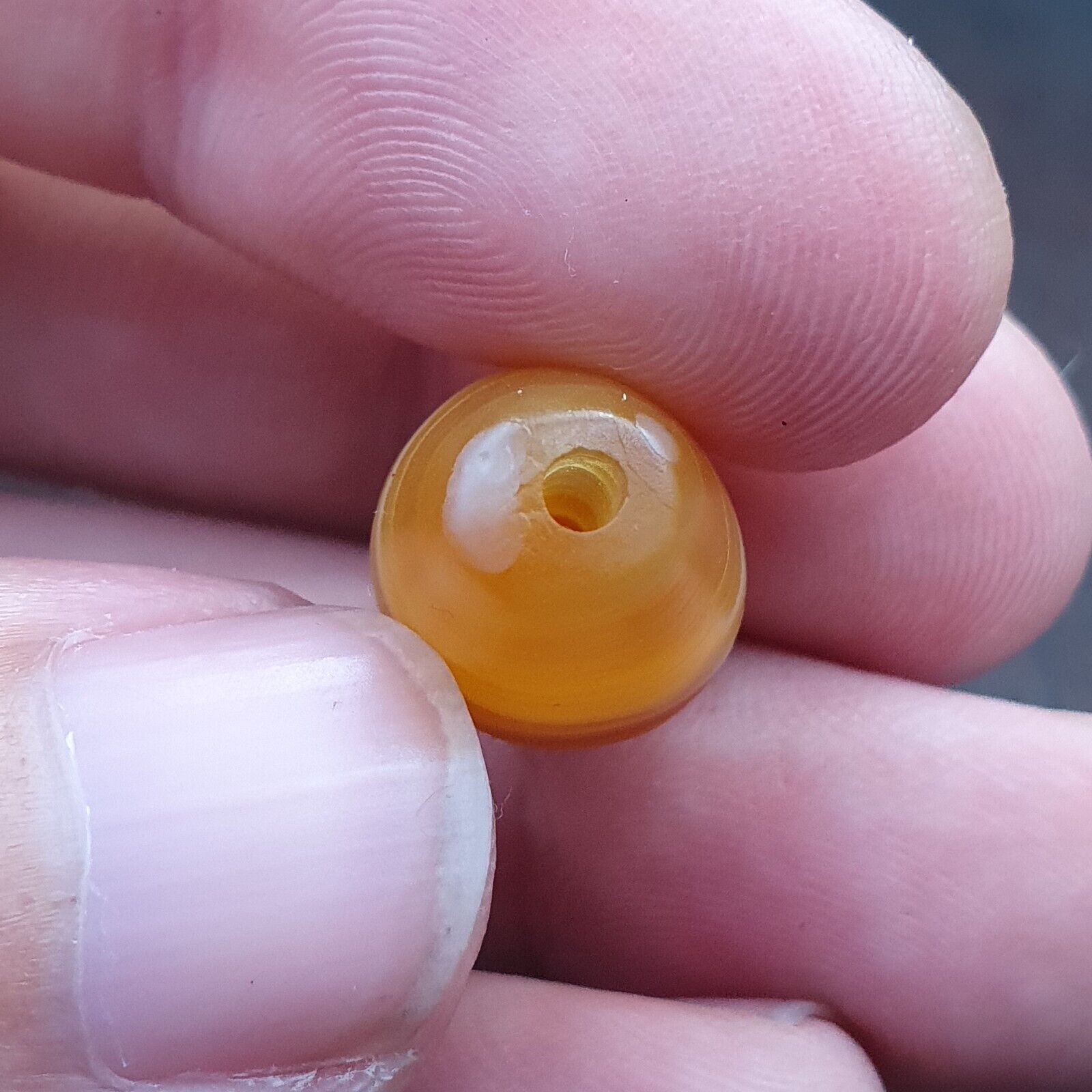 Antique Old Yemeni crystal in Agate Middle Eastern yellow Agate Bead AMD-49