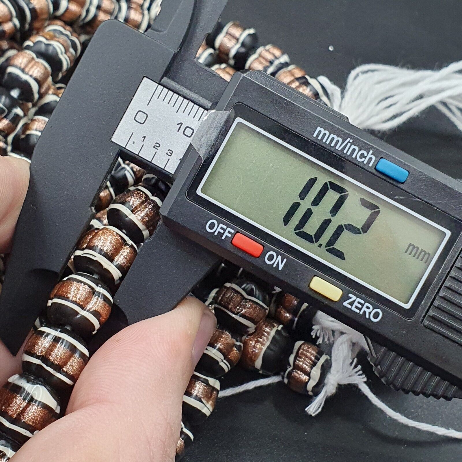 VINTAGE Venerano ART Fancy Beads 10-10.5MM Aventurine GLASS BEADS Necklace