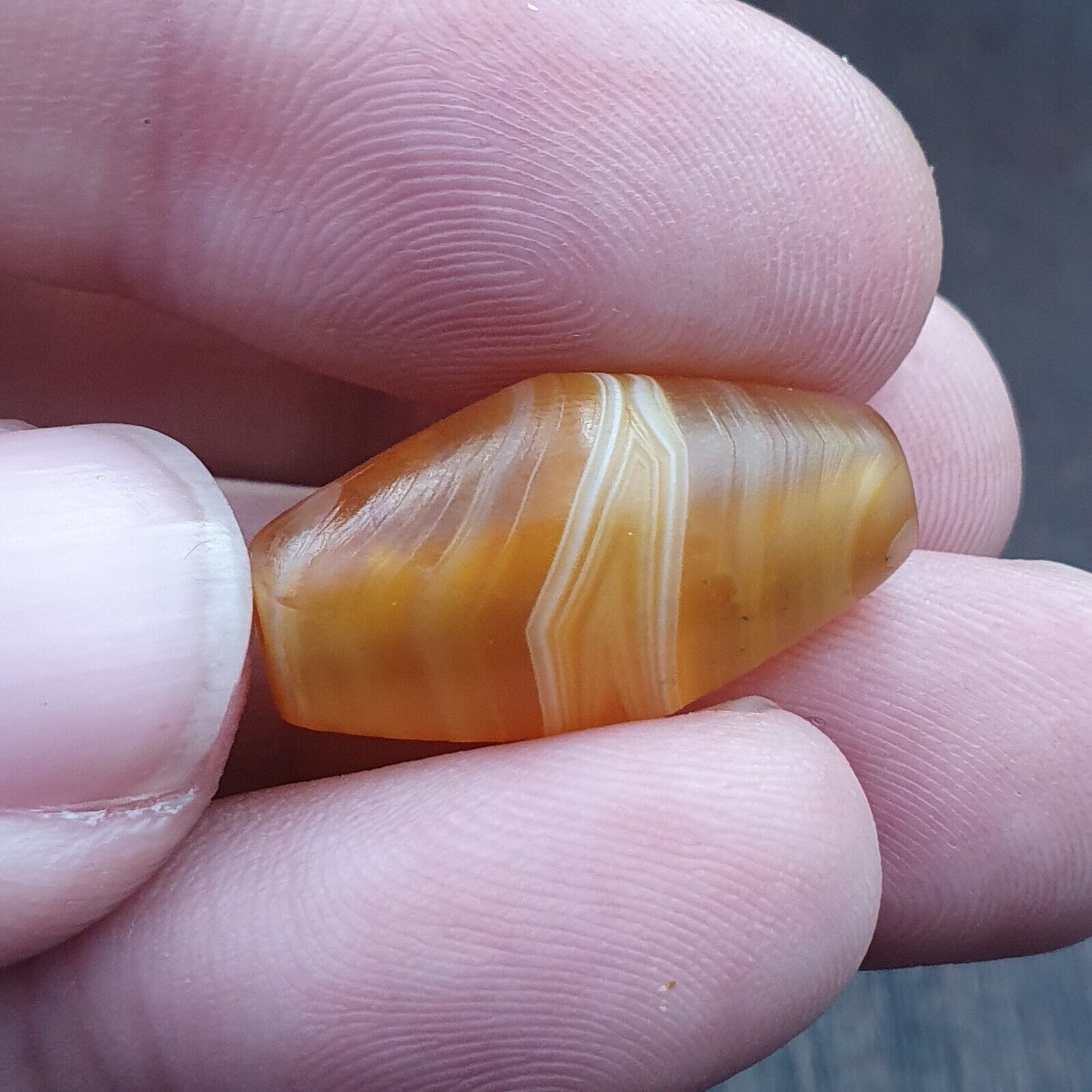 Antique Old Yemeni crystal in Agate Middle Eastern yellow Agate Bead AMD-49