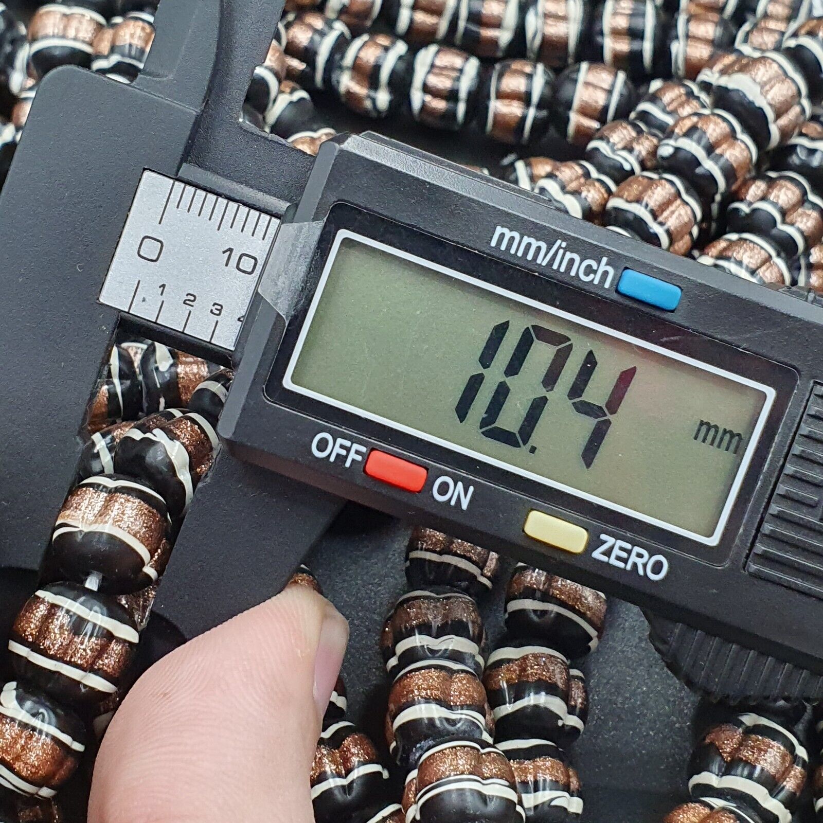 VINTAGE Venerano ART Fancy Beads 10-10.5MM Aventurine GLASS BEADS Necklace