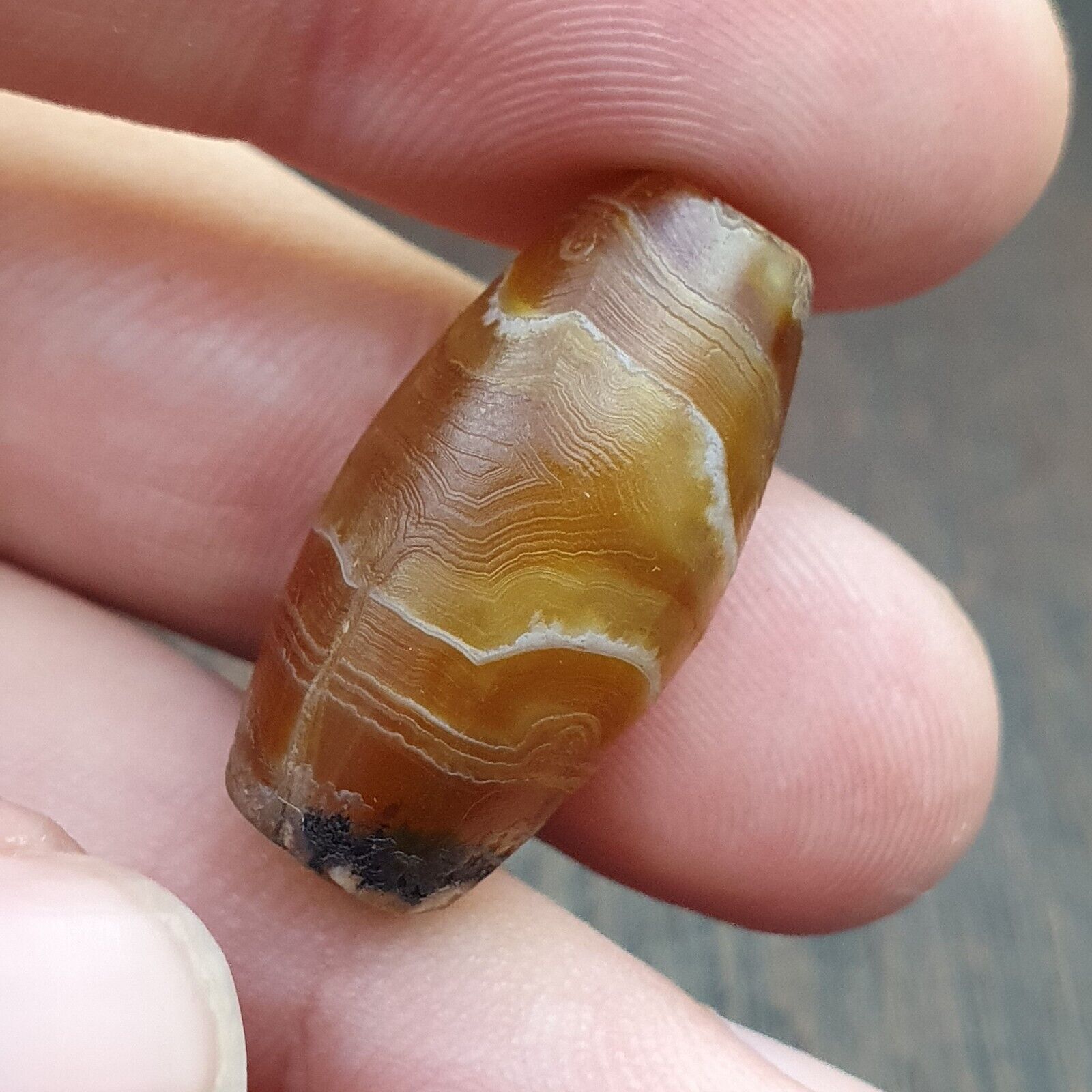 Antique Old Yemeni crystal in Agate Middle Eastern yellow Agate Bead AMD-48