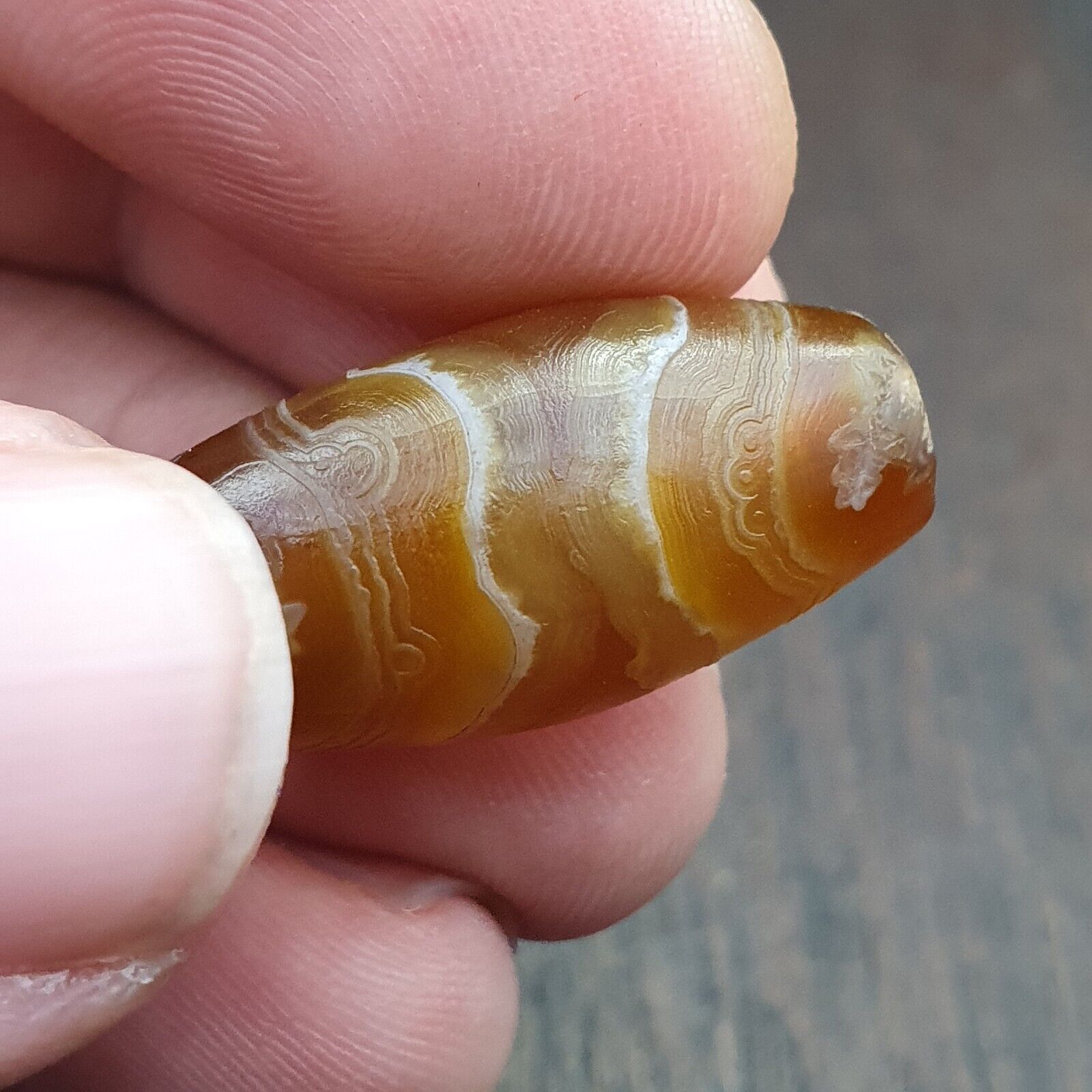 Antique Old Yemeni crystal in Agate Middle Eastern yellow Agate Bead AMD-48