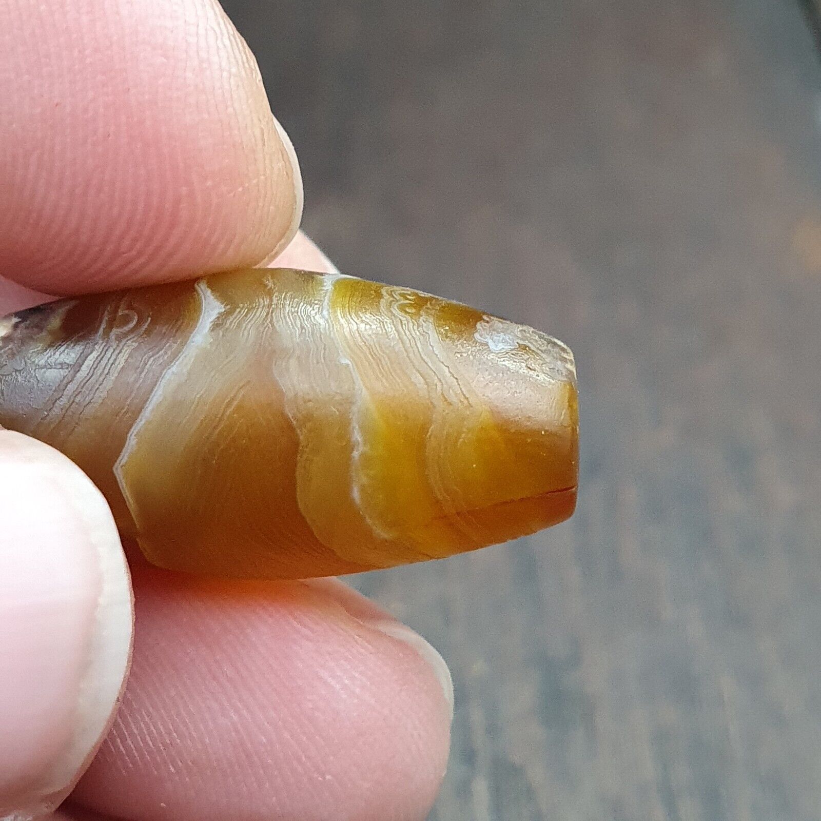 Antique Old Yemeni crystal in Agate Middle Eastern yellow Agate Bead AMD-48