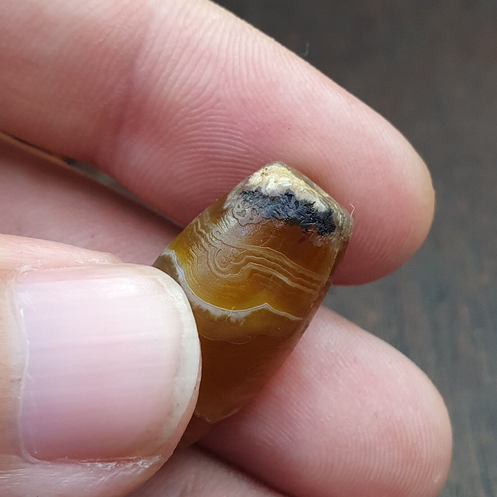 Antique Old Yemeni crystal in Agate Middle Eastern yellow Agate Bead AMD-48