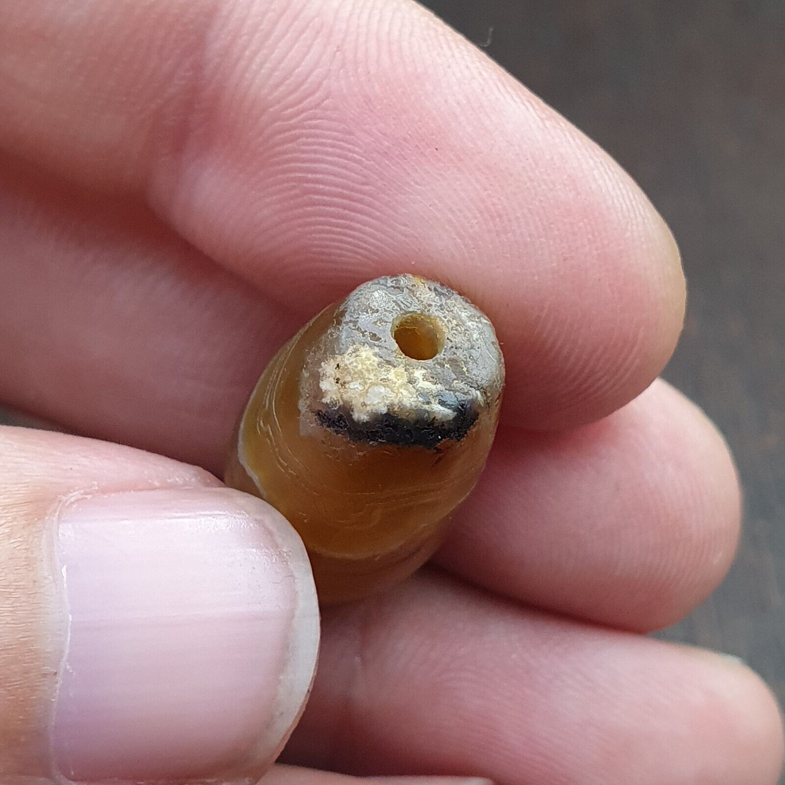 Antique Old Yemeni crystal in Agate Middle Eastern yellow Agate Bead AMD-48