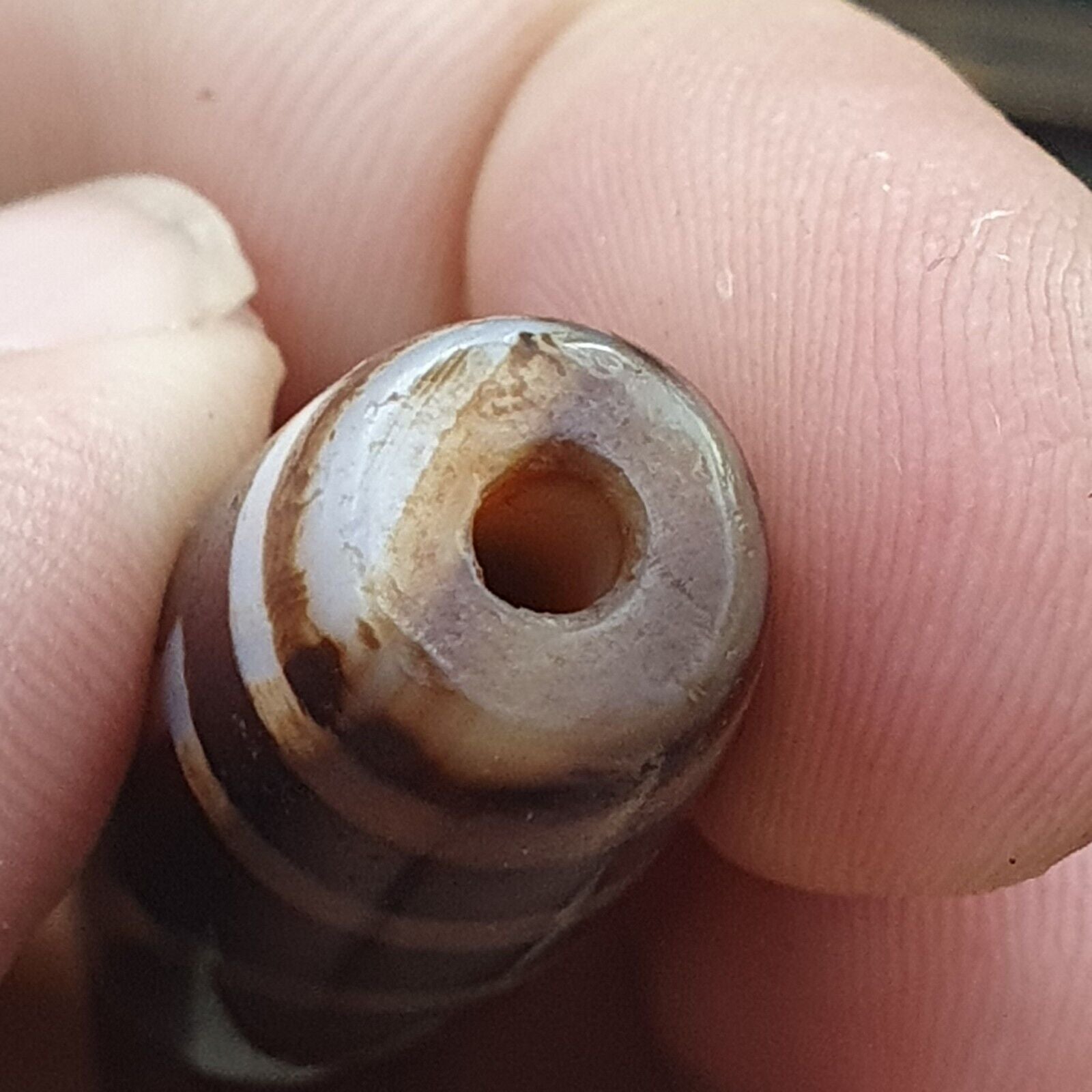 Antique Tibetan Old Rusted Agate Dzi Bead " 2 eyes " Amulet Pendant E-20