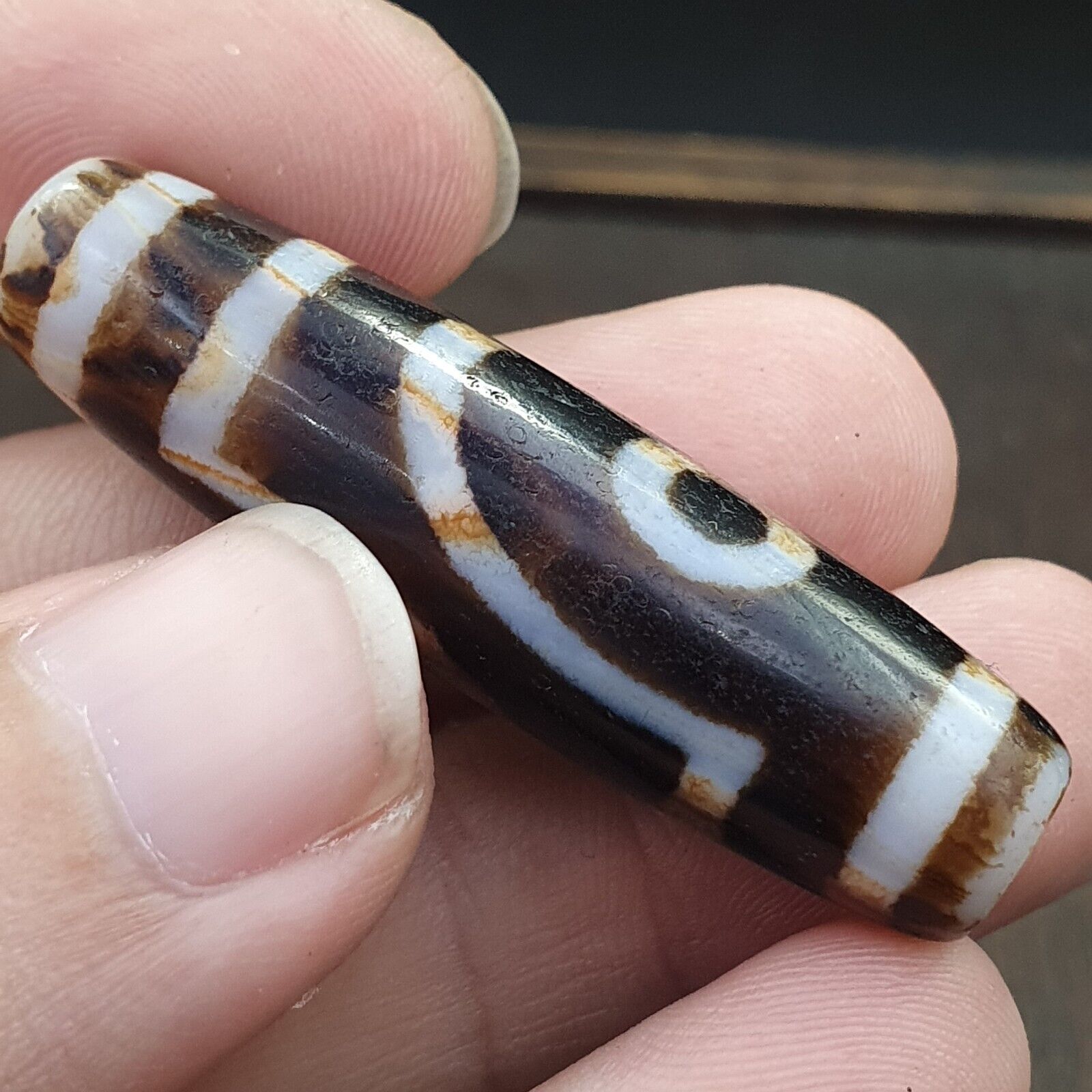 Antique Tibetan Old Rusted Agate Dzi Bead " 2 eyes " Amulet Pendant E-20