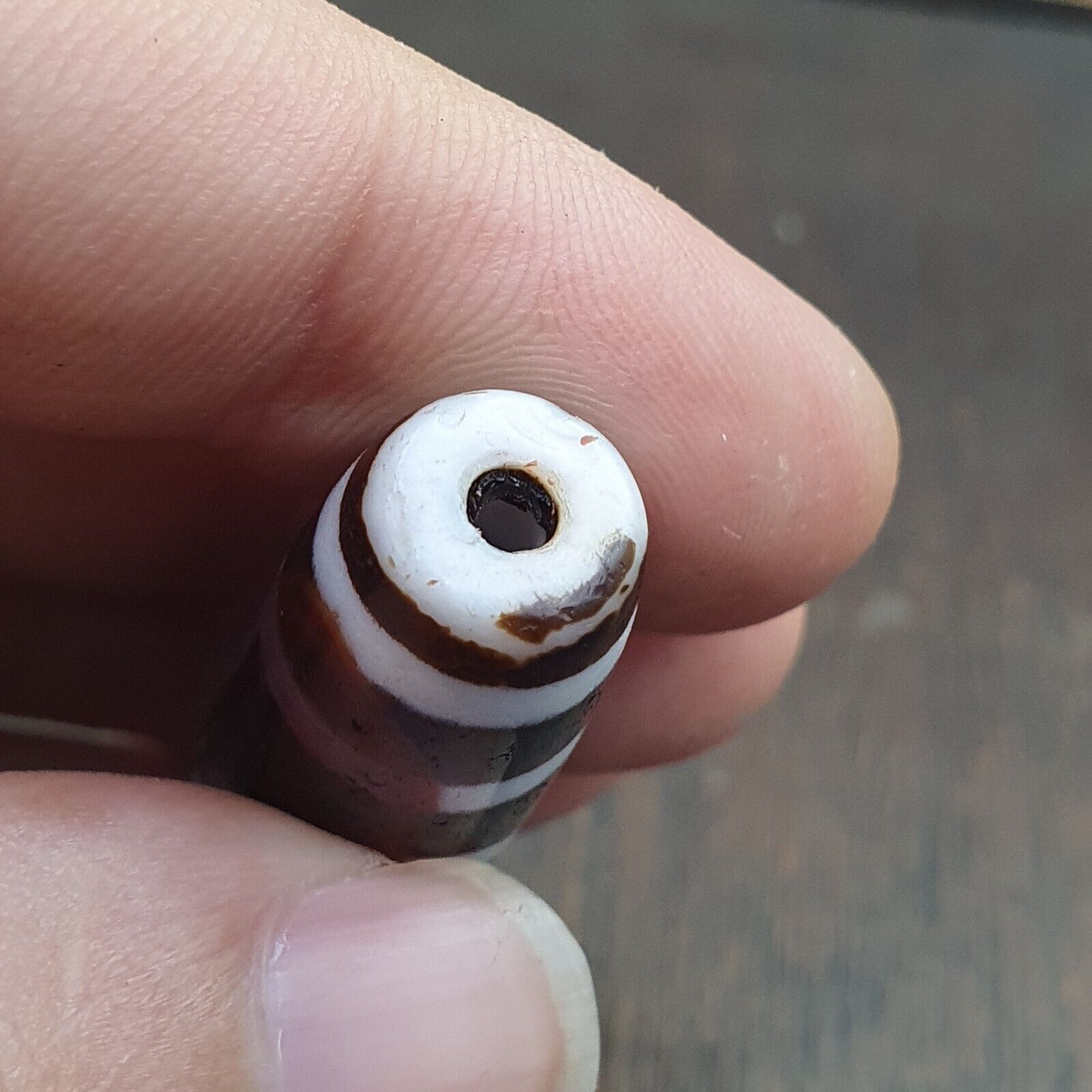Antique Tibetan Old Rusted Agate Dzi Bead " 2 eyes " Amulet Pendant E-22