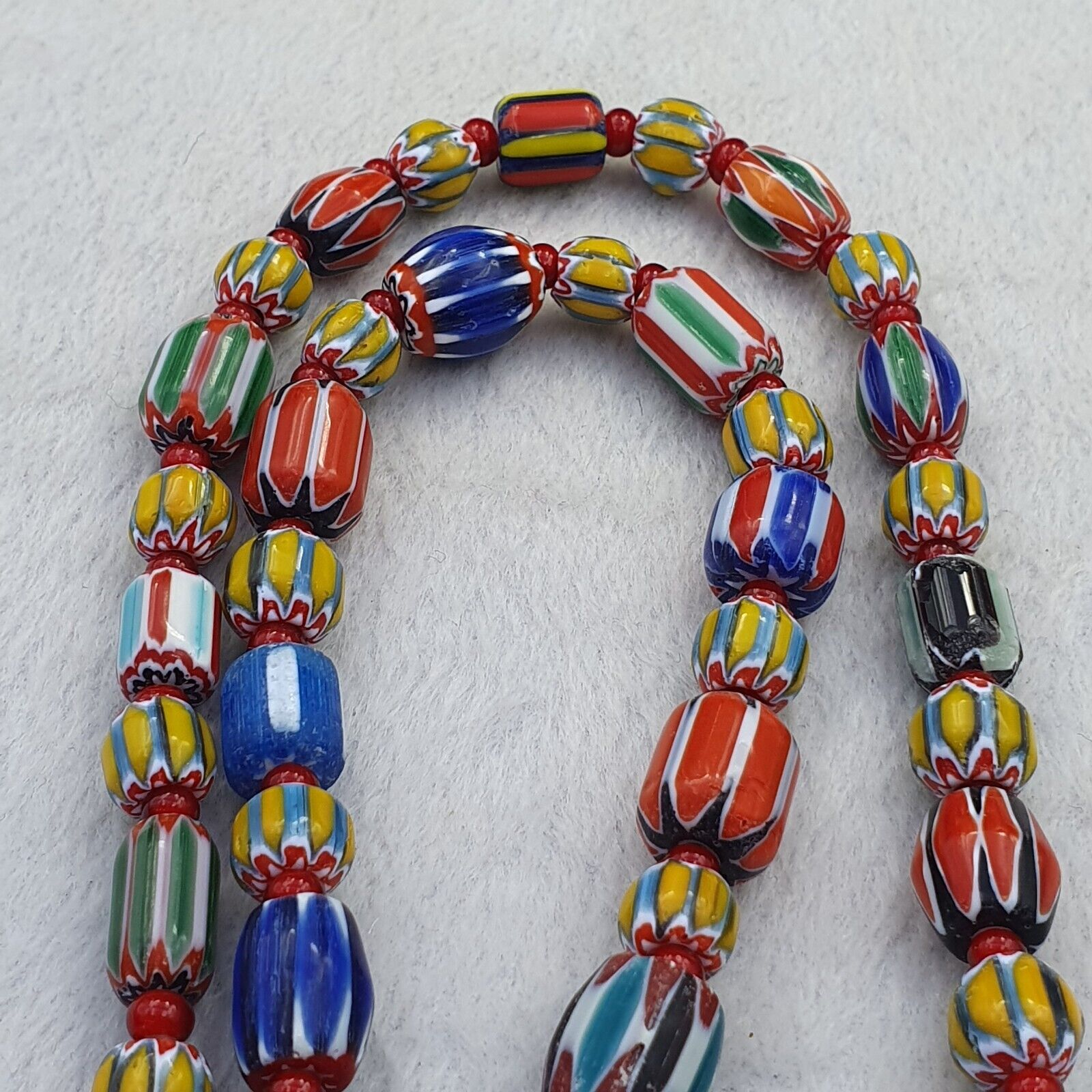 Vintage Chevron and Venetian Whit heart Multilayers Glass Beads Necklace NC-805