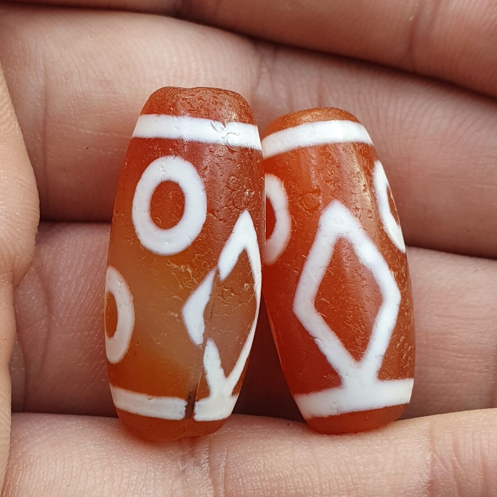 lot 2 Antique HIMALAYAN Indo Tibetan Central Asian Etched Agate bead AGT-4