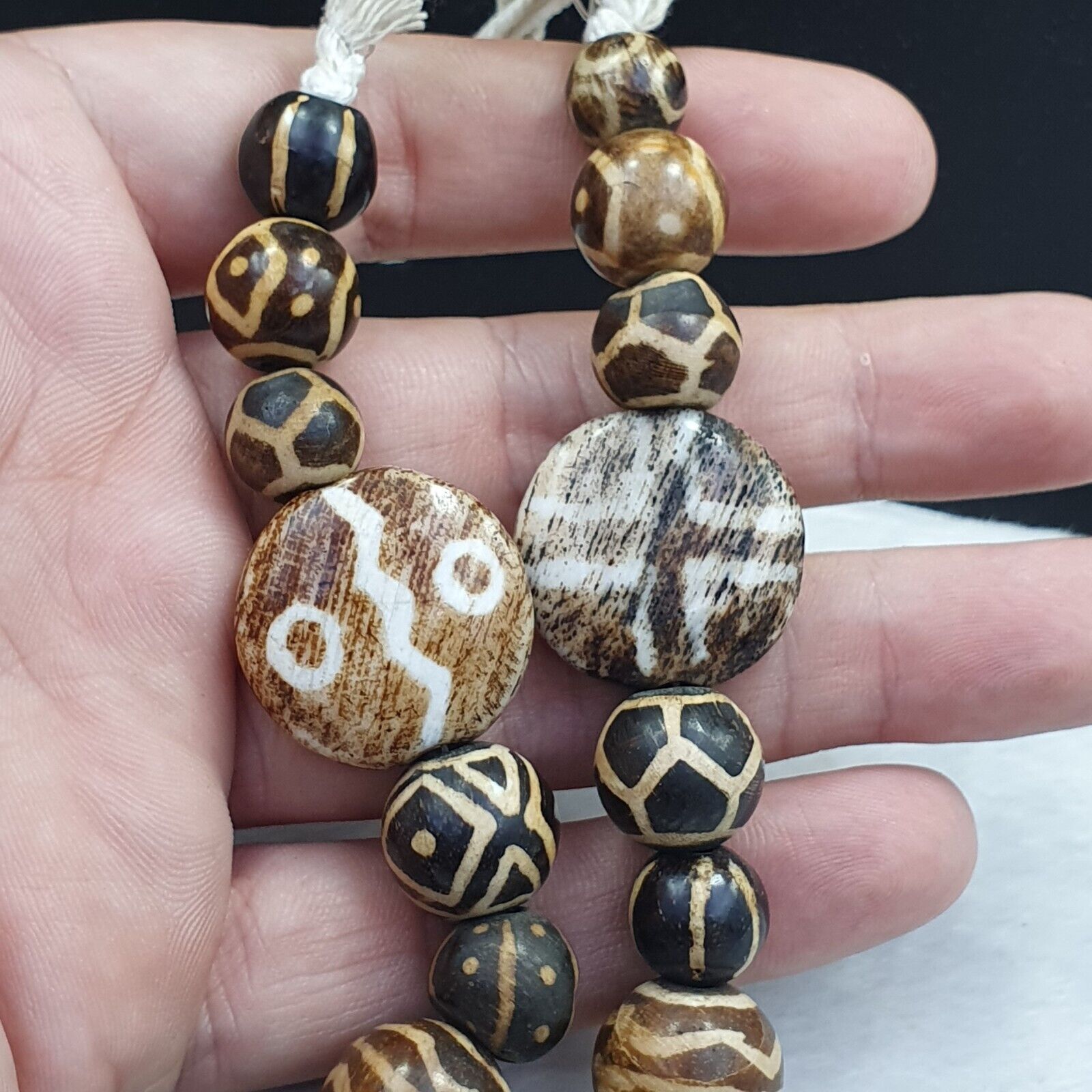 Agate Animal Figurine Pendent With South Asian Old Pumtek Pyu beads necklace