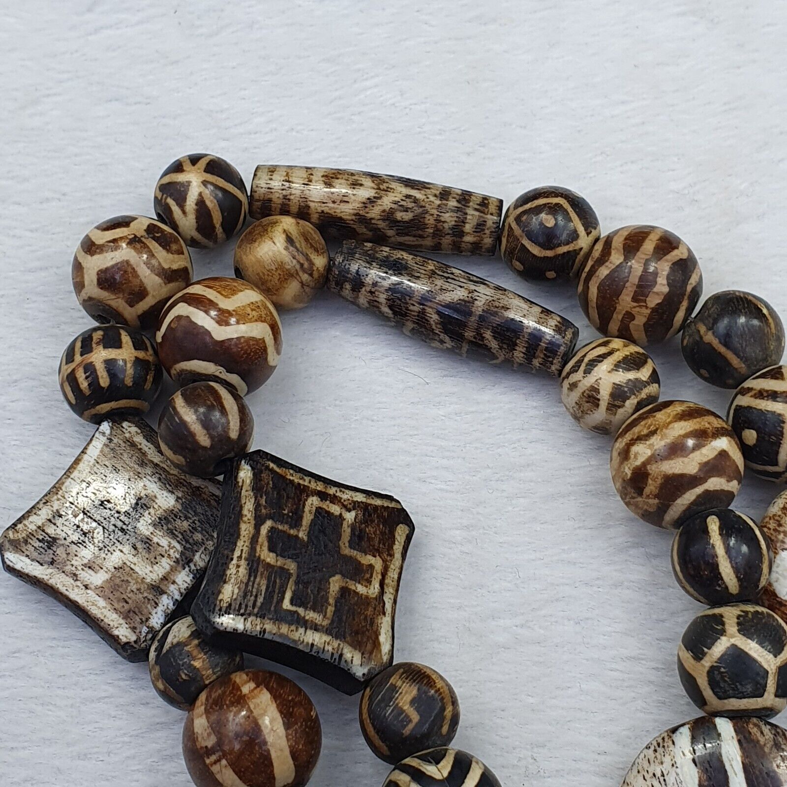 Agate Animal Figurine Pendent With South Asian Old Pumtek Pyu beads necklace