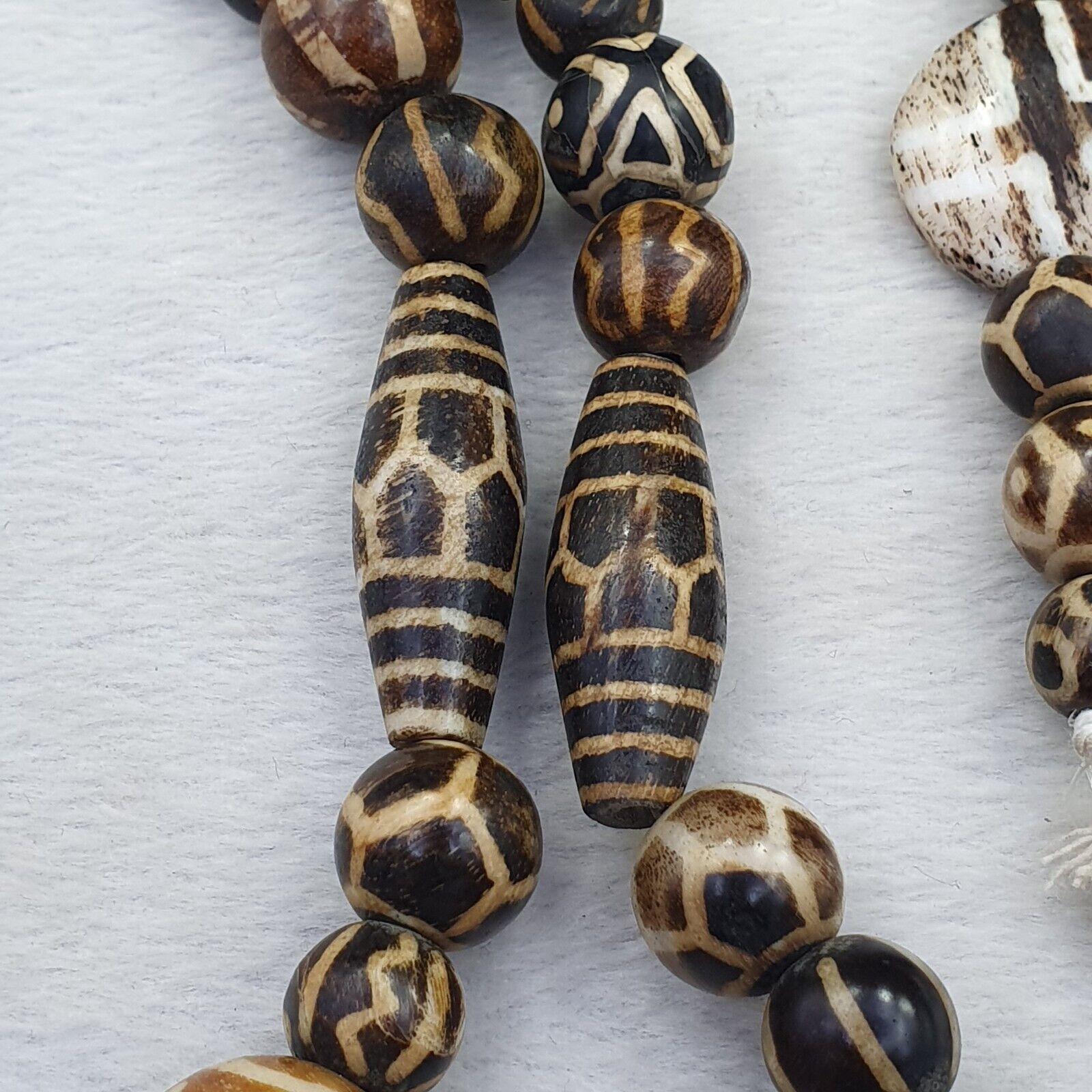 Agate Animal Figurine Pendent With South Asian Old Pumtek Pyu beads necklace