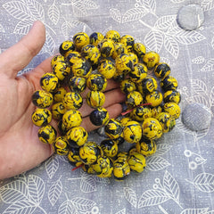 Vintage Yellow Vene Beads Unique Pattern Glass Beaded Strand Necklace 18-19mm