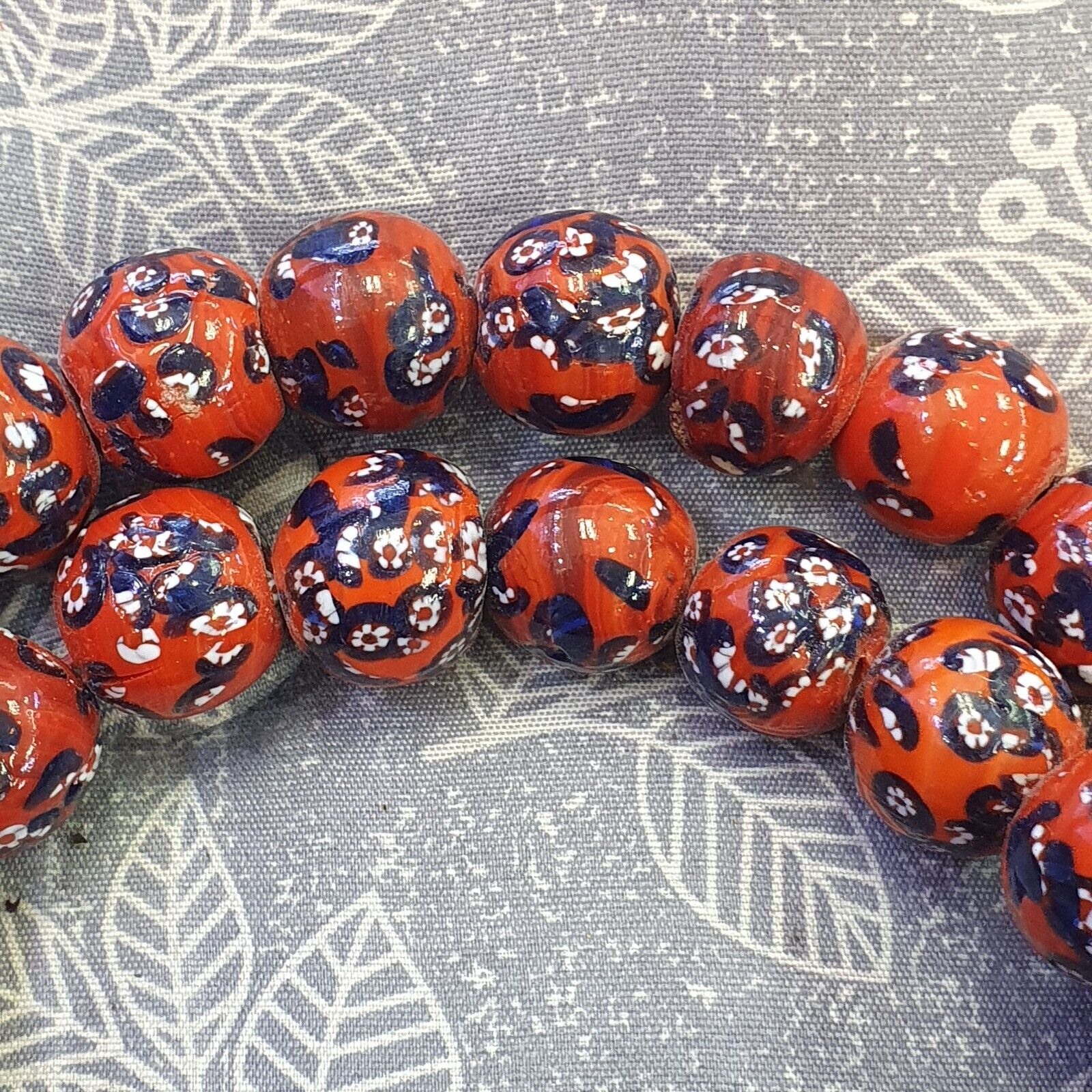 Red Floral Art Deco Venrano Millefiori Glass Beads Strand