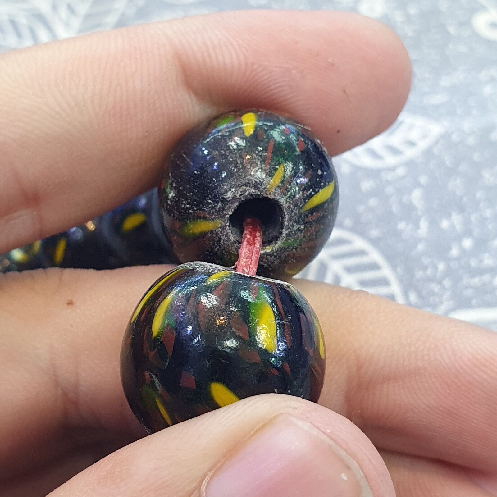 Vintage Green Vene Beads Unique Pattern Glass Beaded Strand Necklace 17-19mm