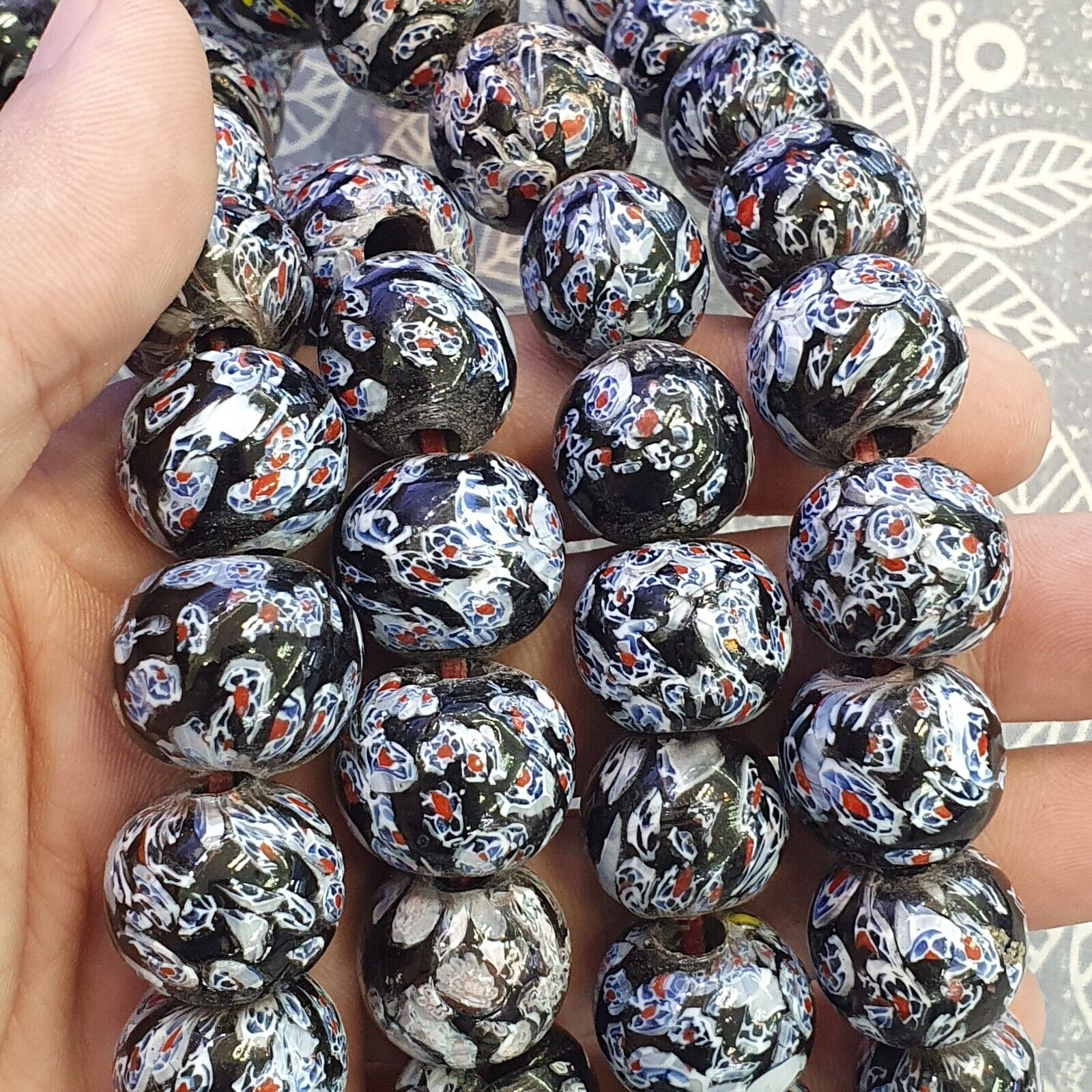 Vintage Vene Beads Unique Pattern Glass Beaded Strand Necklace 17-18mm
