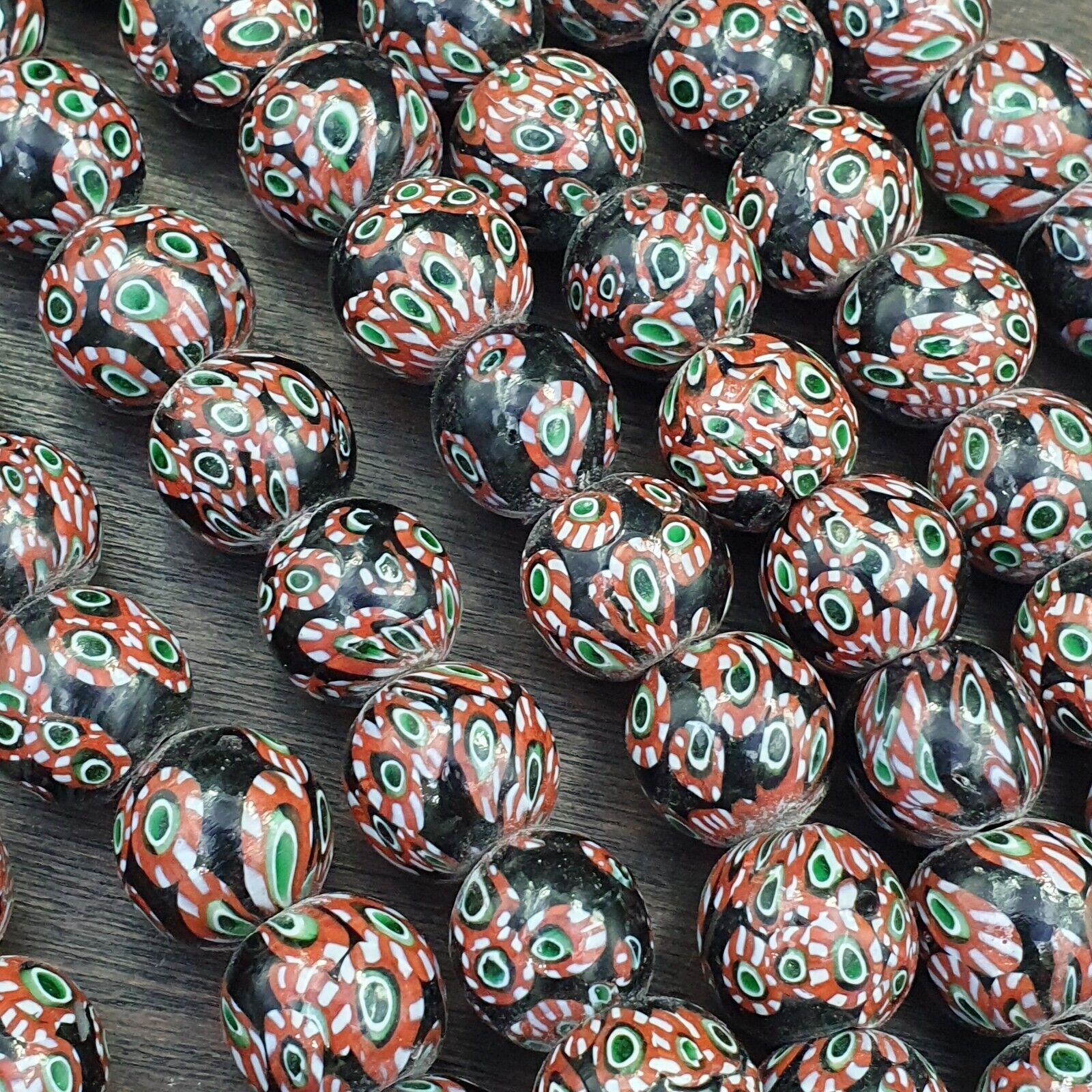 Vintage Vene Beads Unique Pattern Glass Beaded Strand Necklace 18-19mm