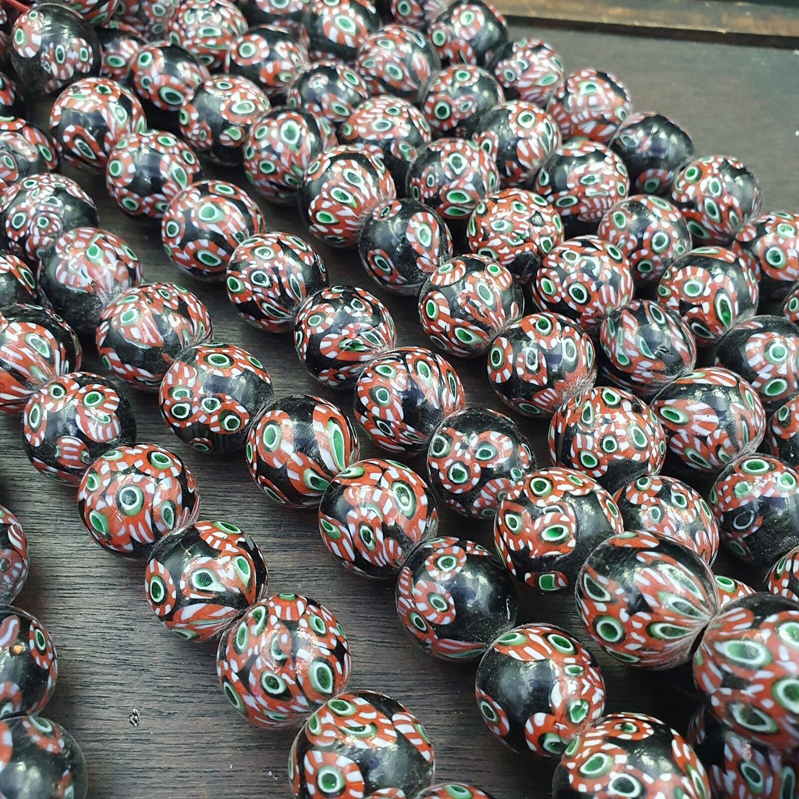 Vintage Vene Beads Unique Pattern Glass Beaded Strand Necklace 18-19mm