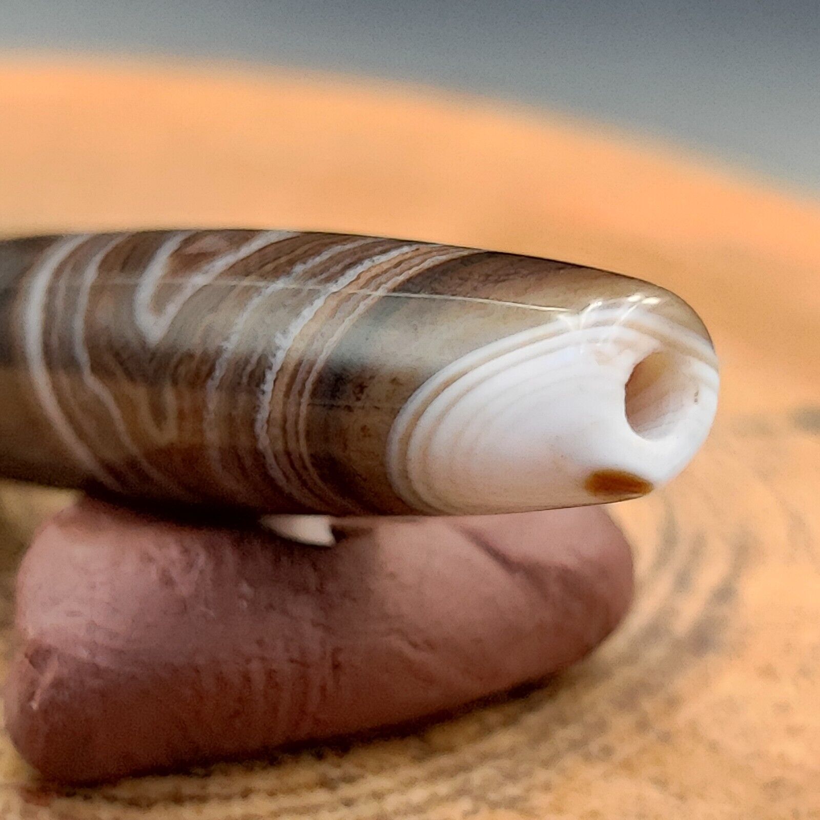 Vintage Old Yemeni Agate Natural Eye Rare pattern Banded Agate Bead  YM-1