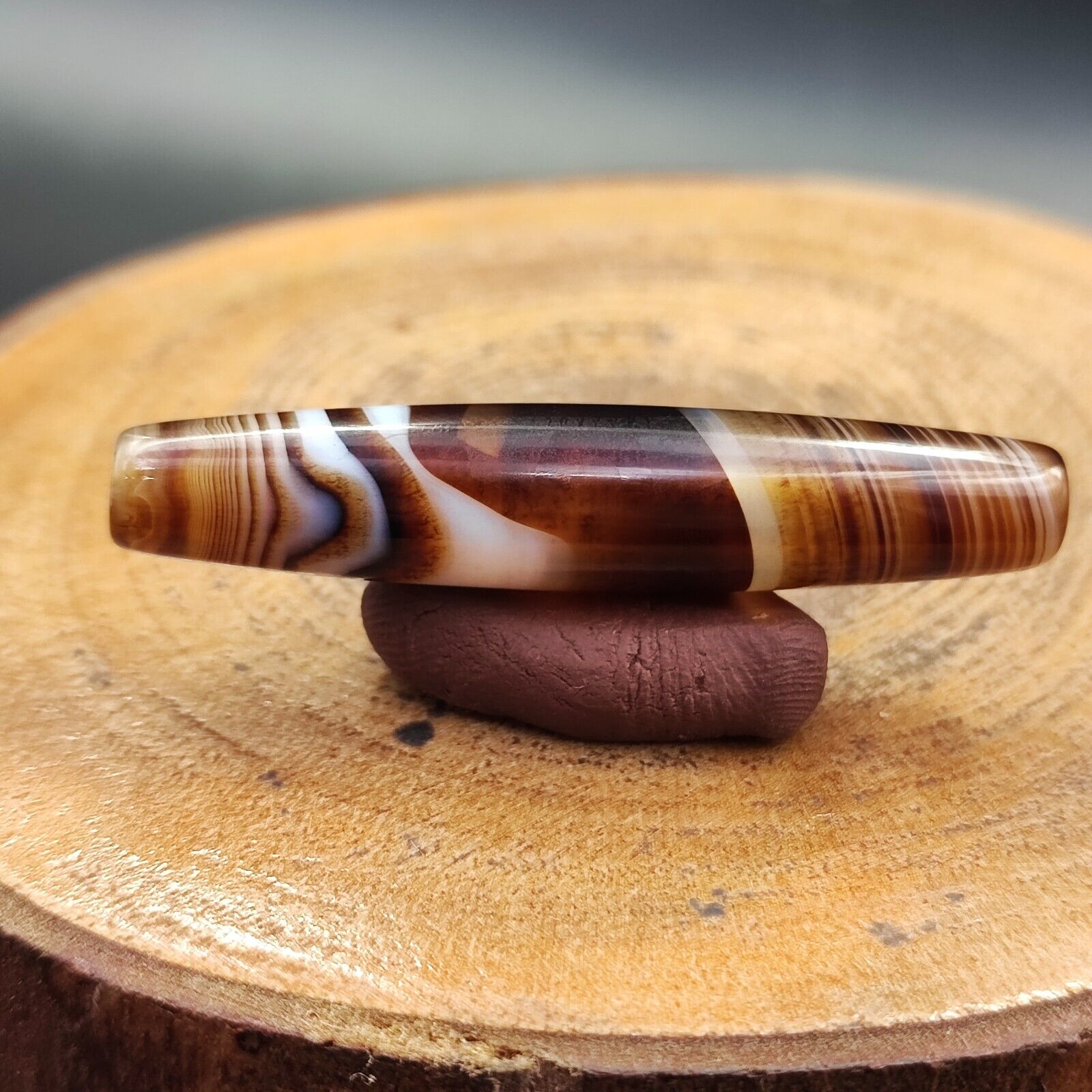 Vintage Old Yemeni Agate Natural Eye Rare pattern Banded Agate Bead  YM-3