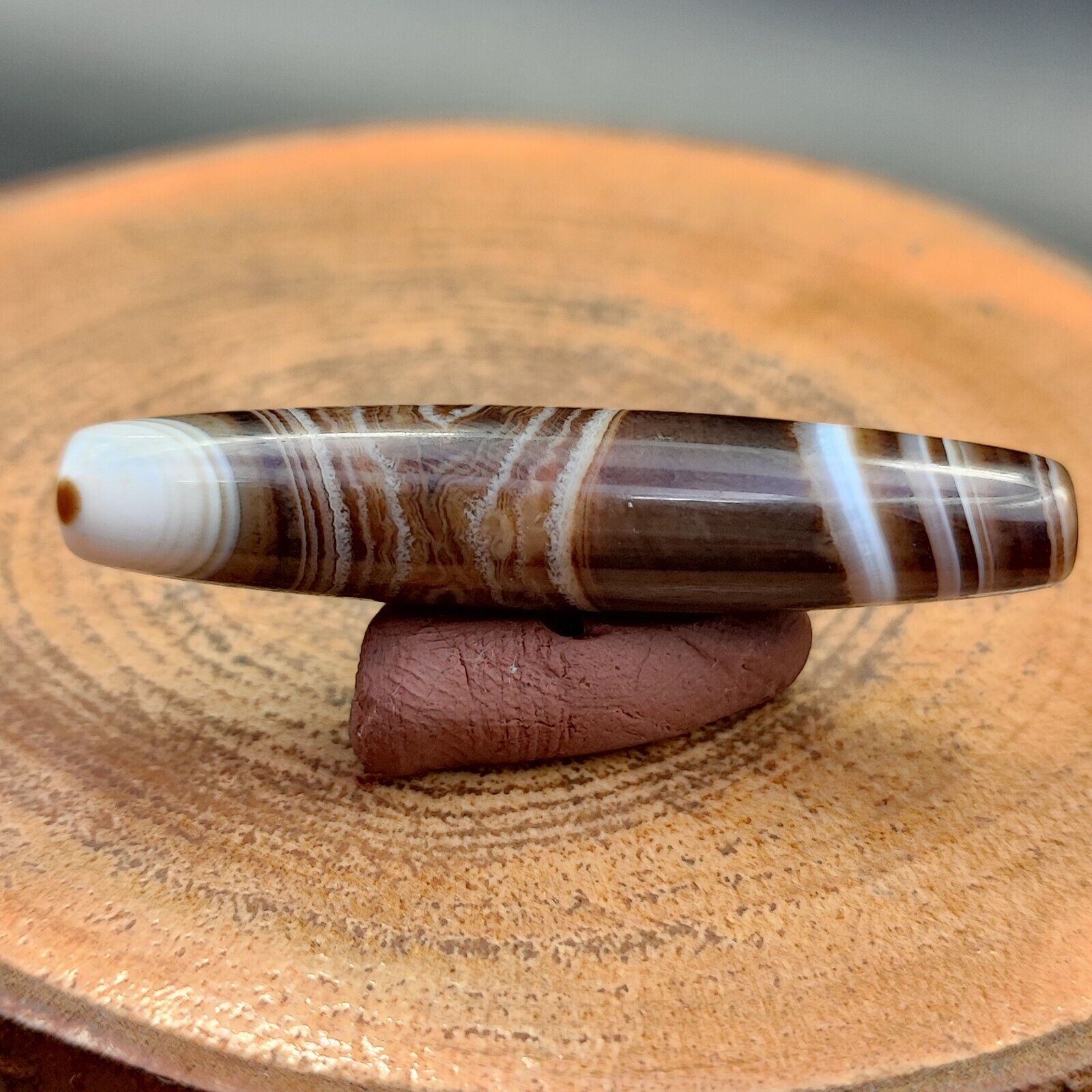 Vintage Old Yemeni Agate Natural Eye Rare pattern Banded Agate Bead  YM-1