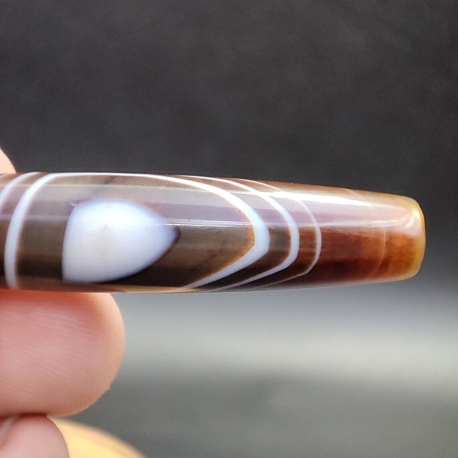 Vintage Old Yemeni Agate Natural Rare pattern Banded Agate Bead  YM-5