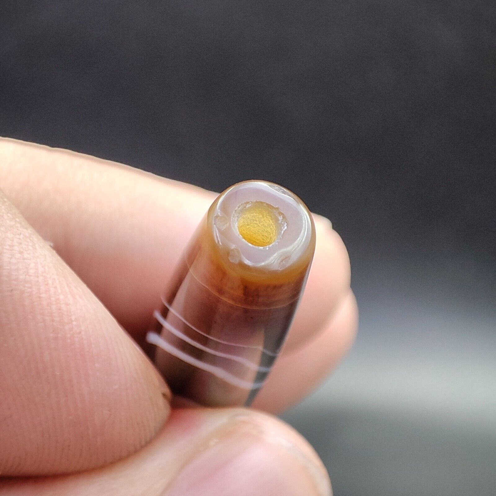 Vintage Old Yemeni Agate Natural Rare pattern Banded Agate Bead  YM-5